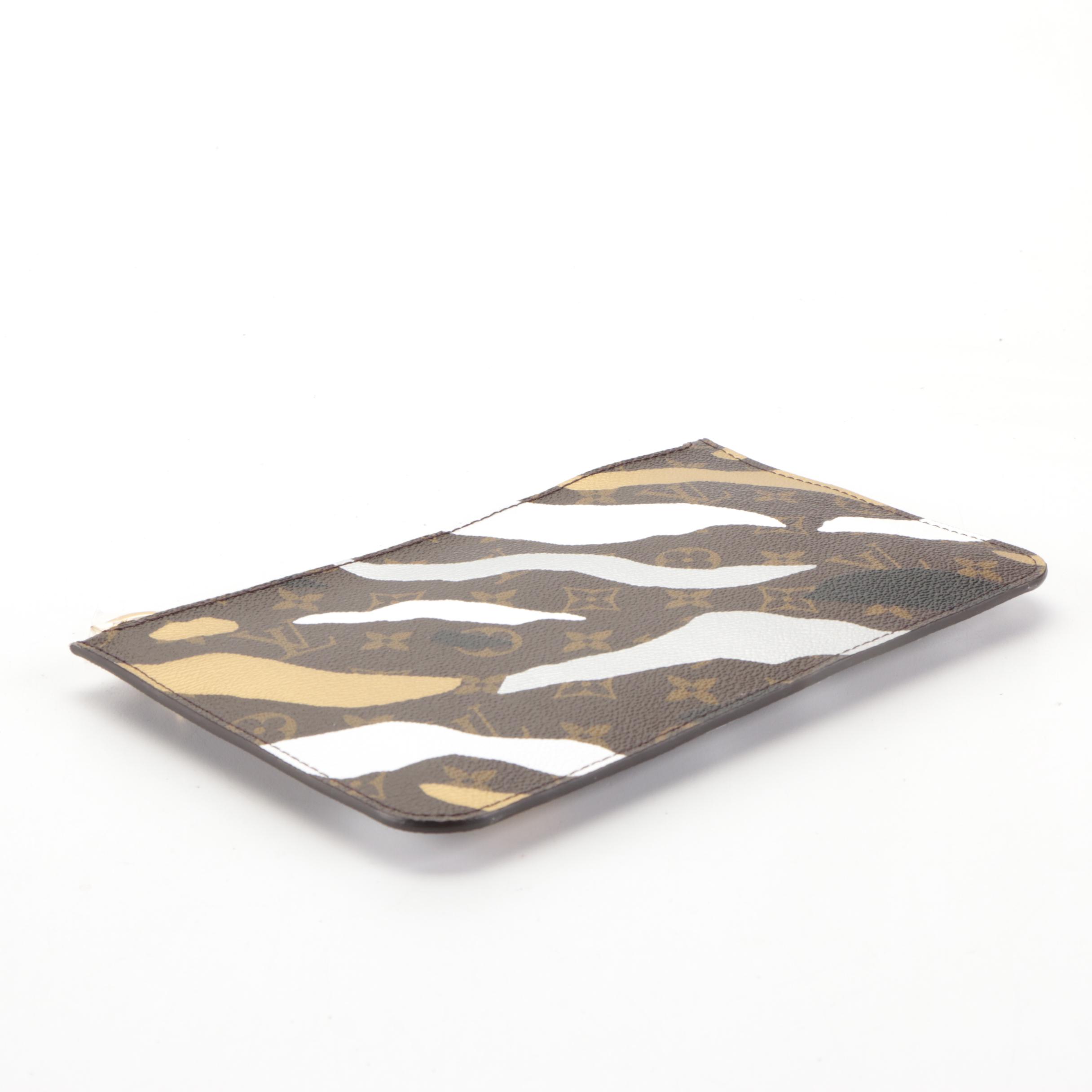 Louis Vuitton Limited Edition Neverfull Pochette in League of Legends Canvas