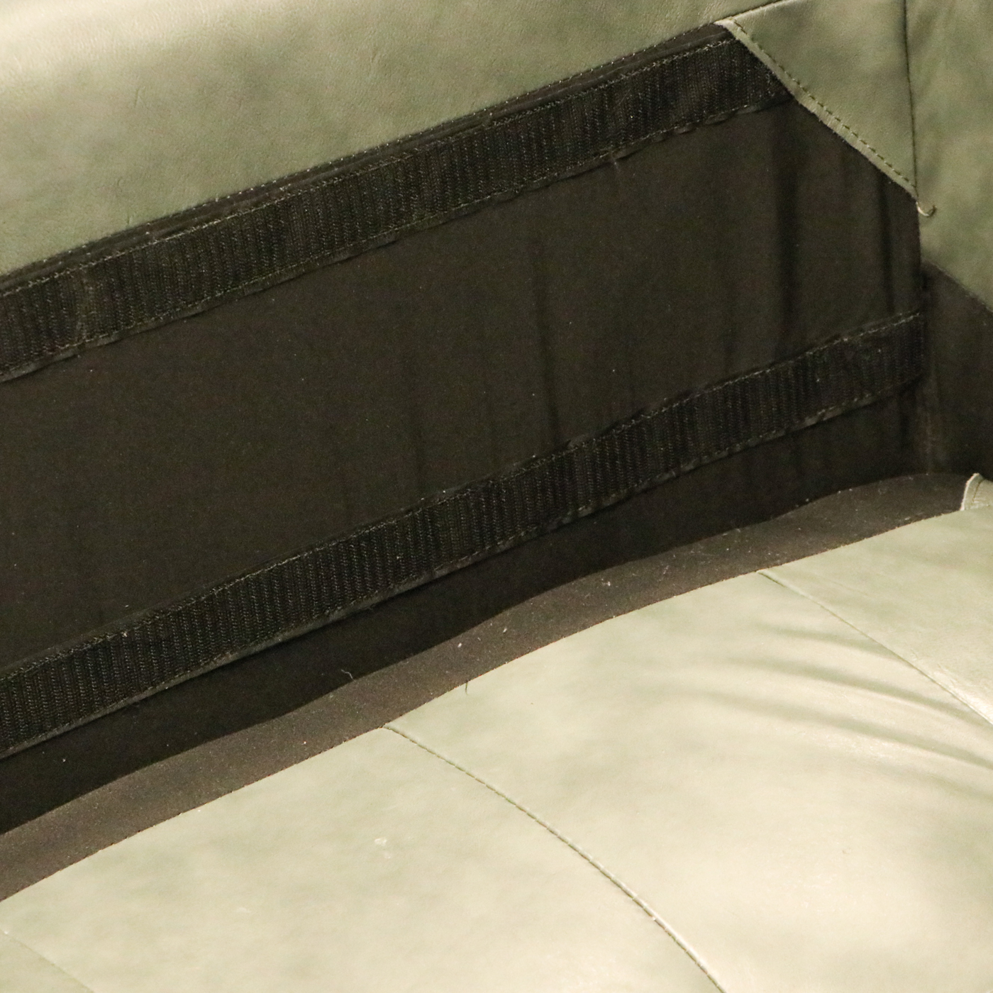 Trayton Furniture Co. Modernist Style Green Leather Sofa