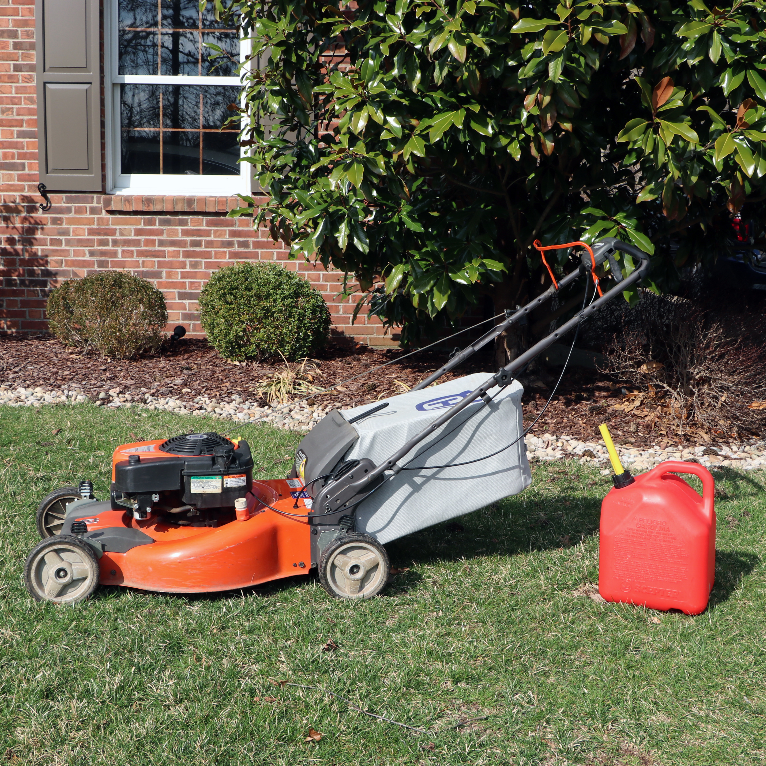 Husqvarna Self-Propelled Gas Push Mower HU775L