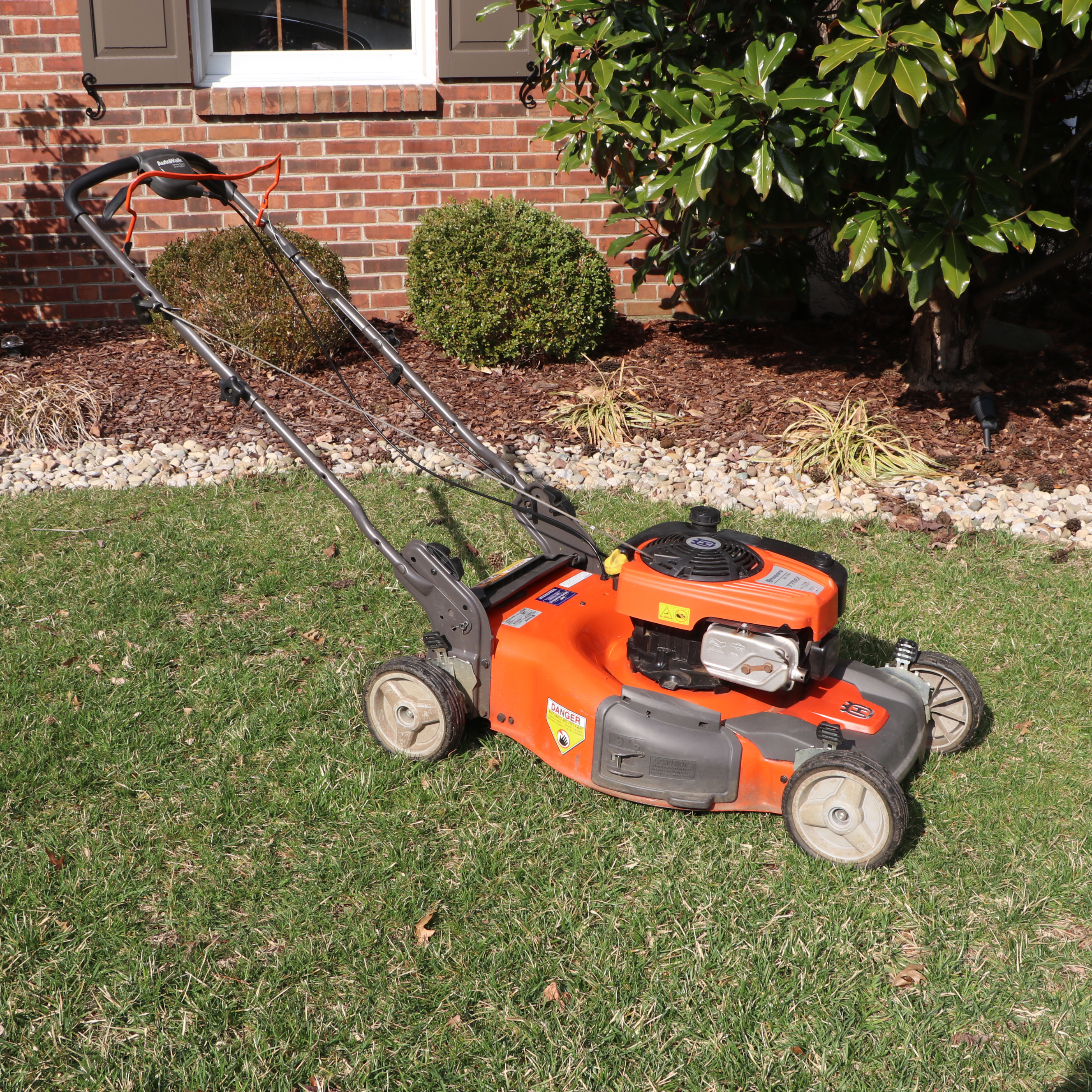 Husqvarna Self-Propelled Gas Push Mower HU775L