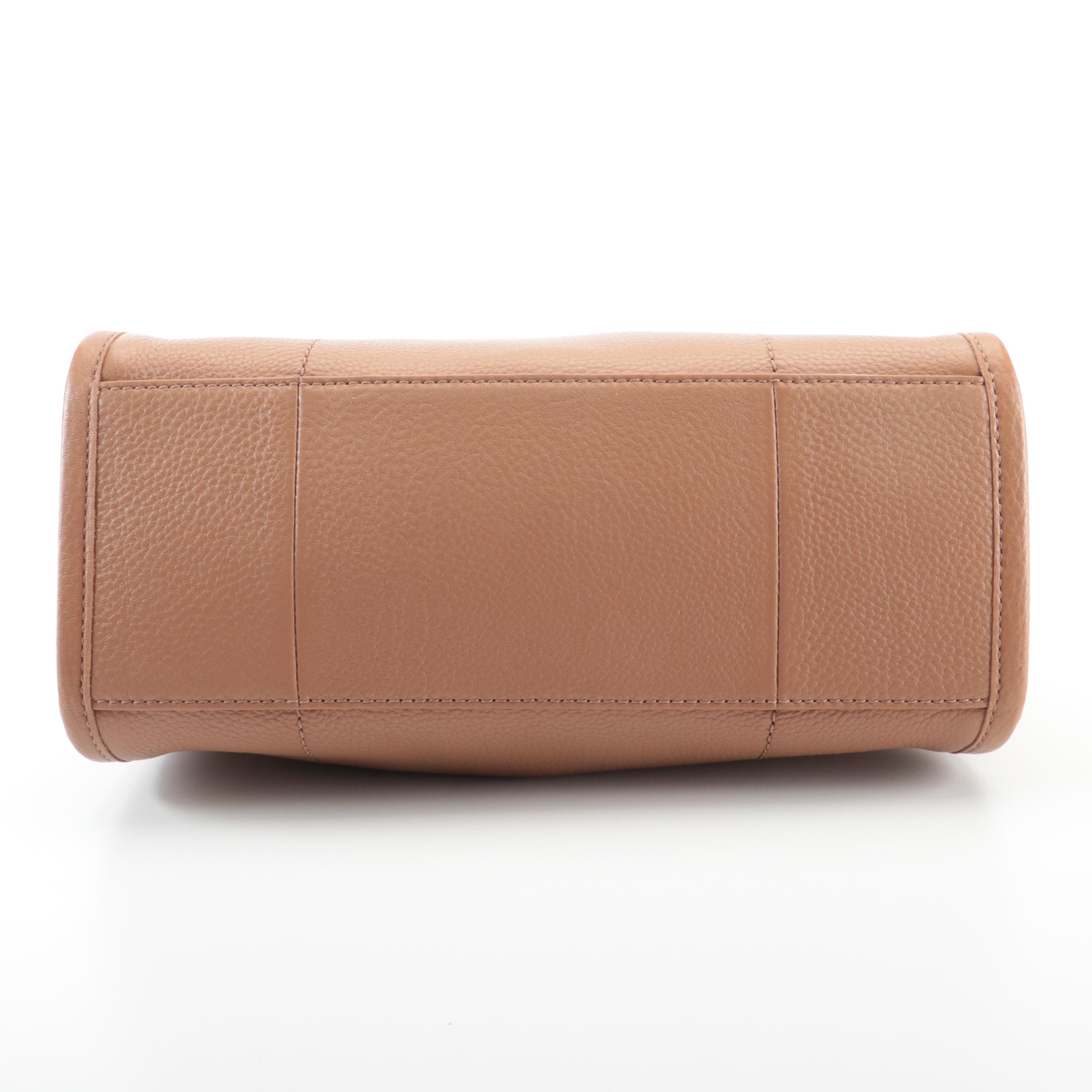 Tory Burch Shoulder Bag in Dark Tan Pebbled Leather