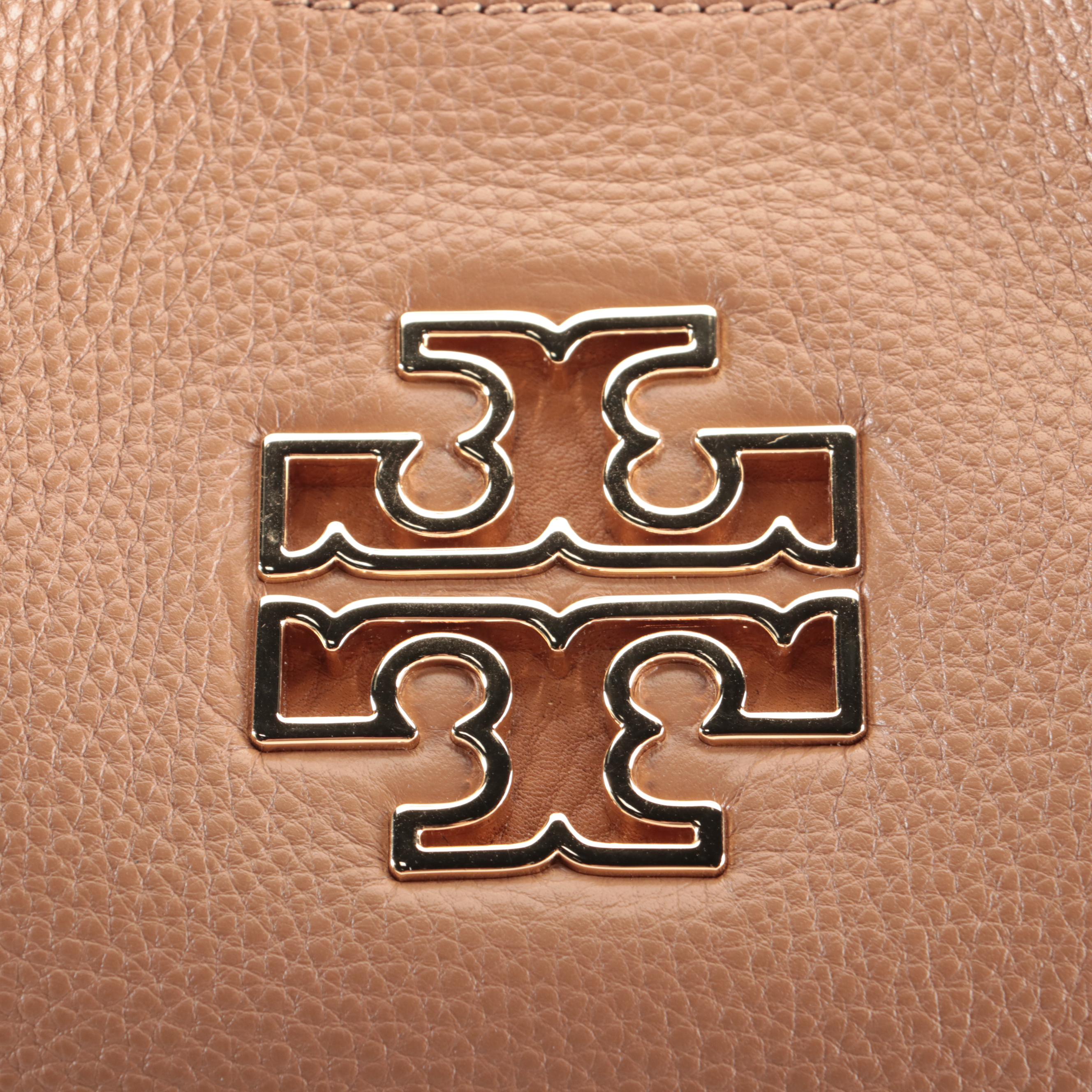 Tory Burch Shoulder Bag in Dark Tan Pebbled Leather