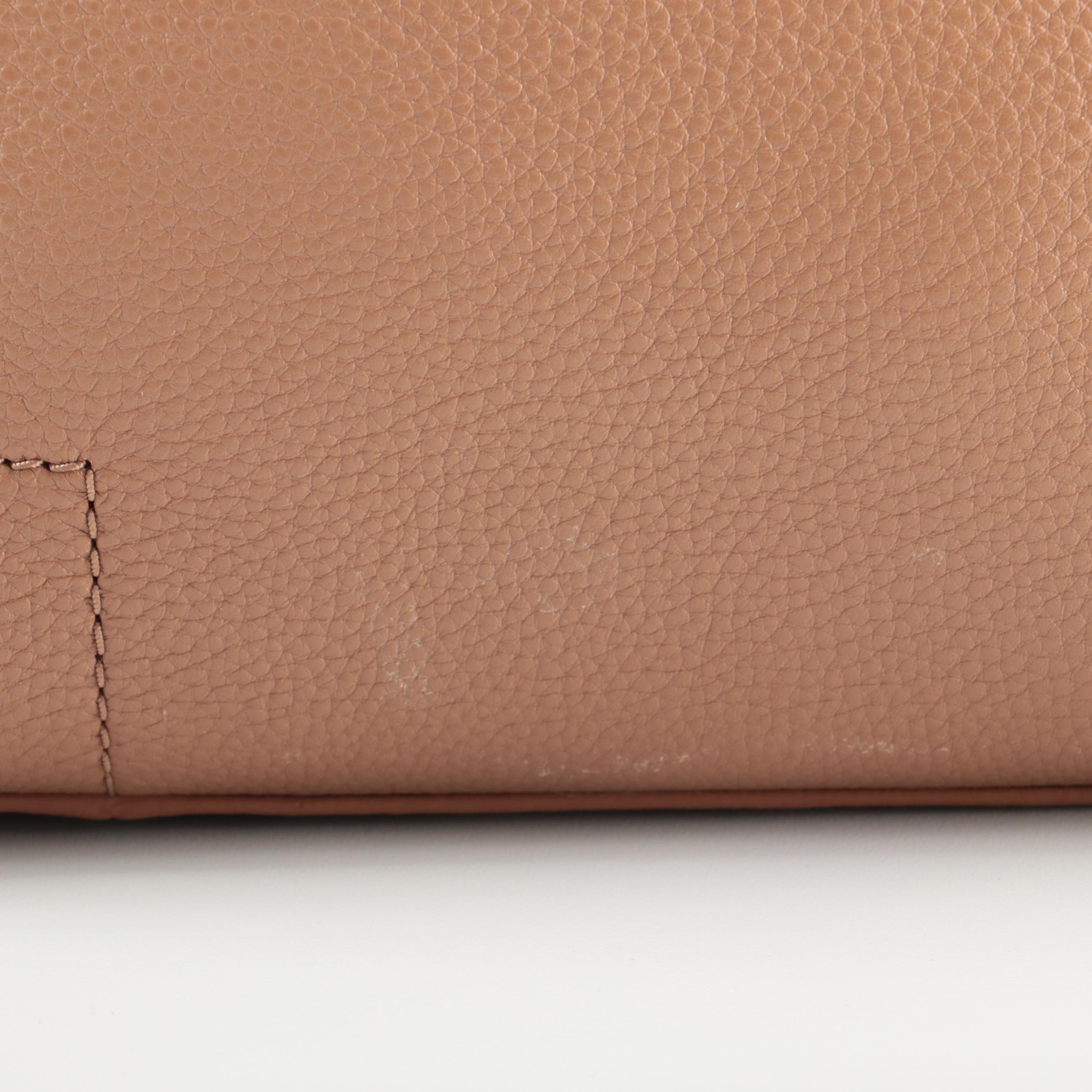 Tory Burch Shoulder Bag in Dark Tan Pebbled Leather