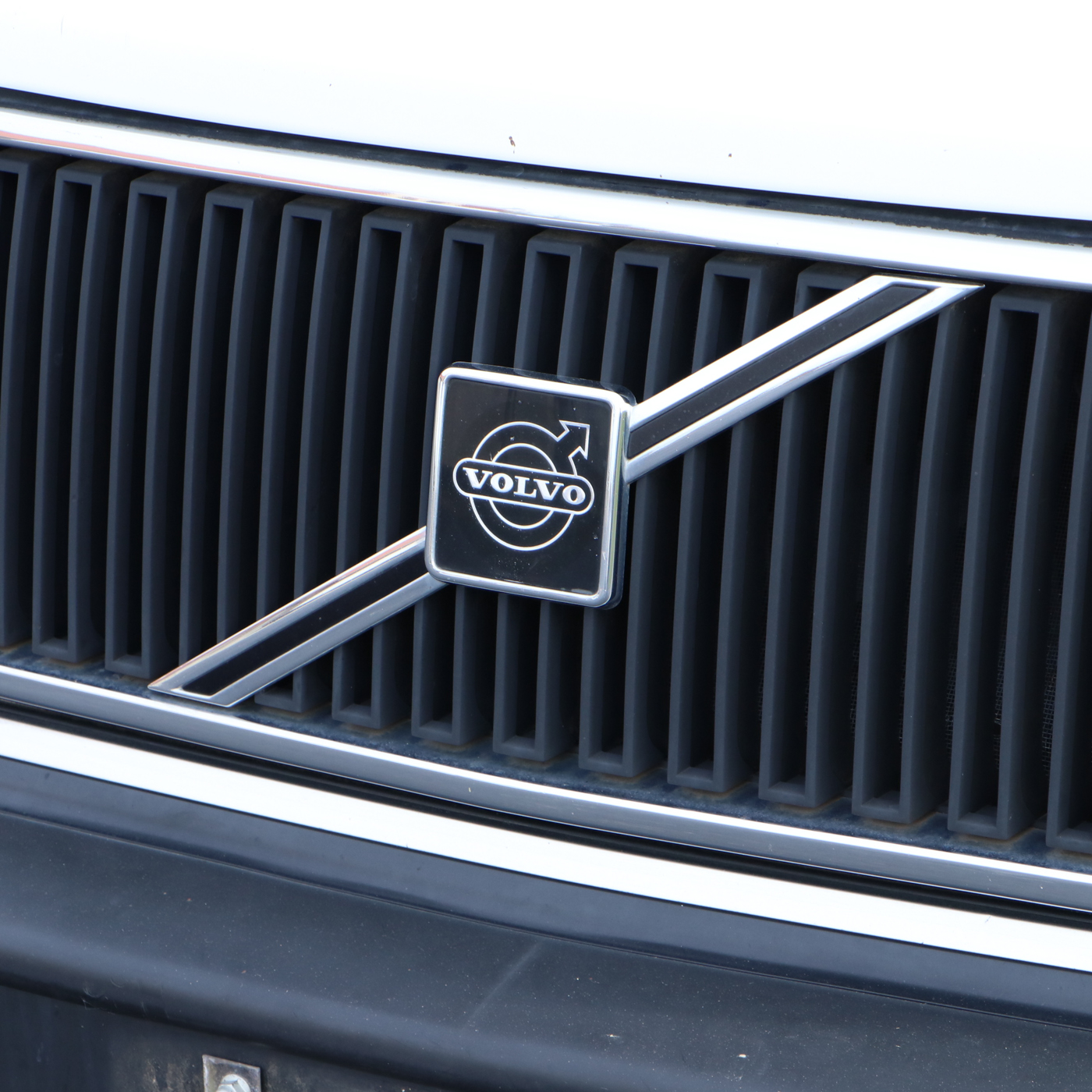 1993 Volvo 240 White Sedan