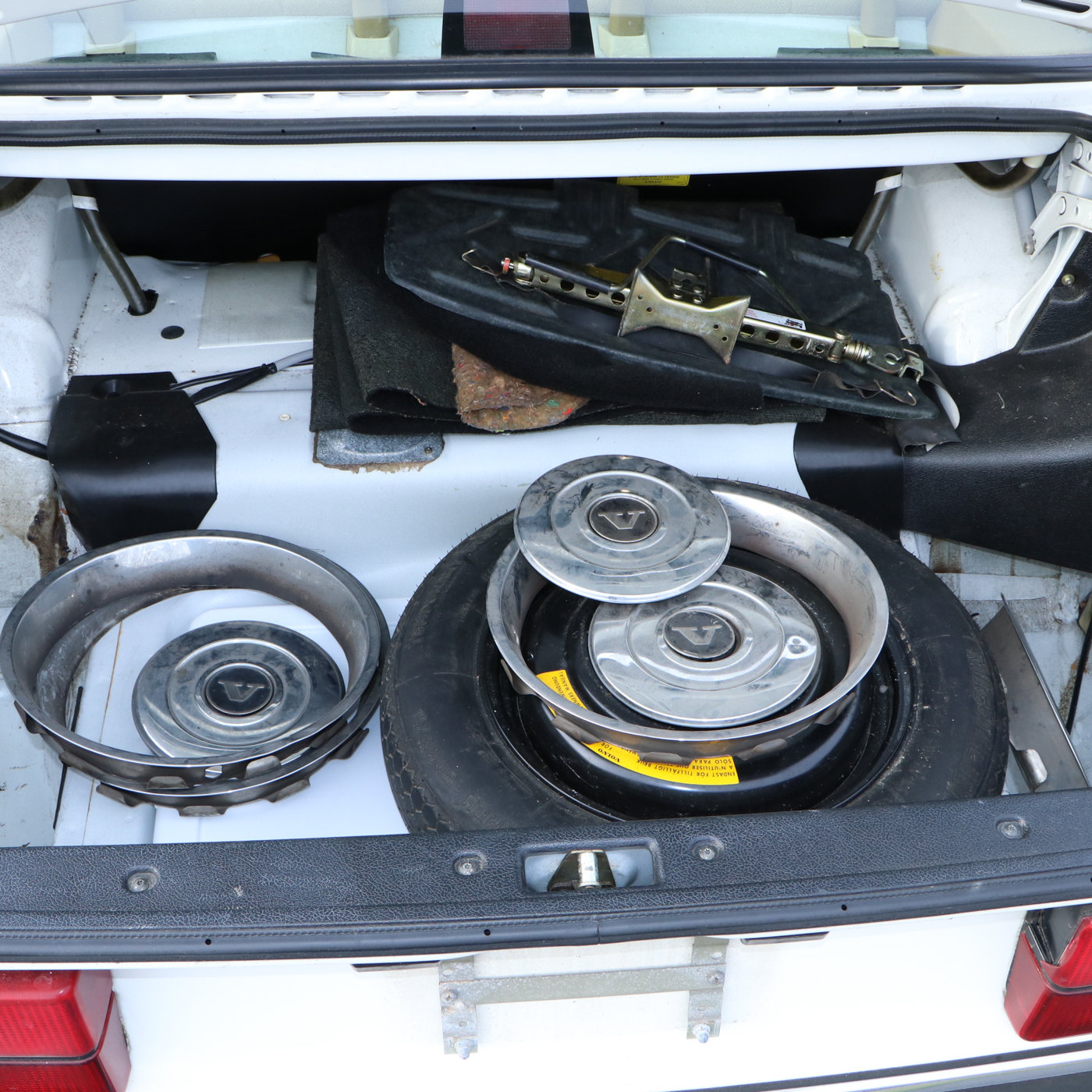 1993 Volvo 240 White Sedan