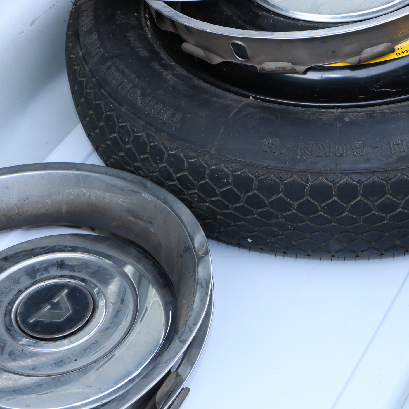 1993 Volvo 240 White Sedan