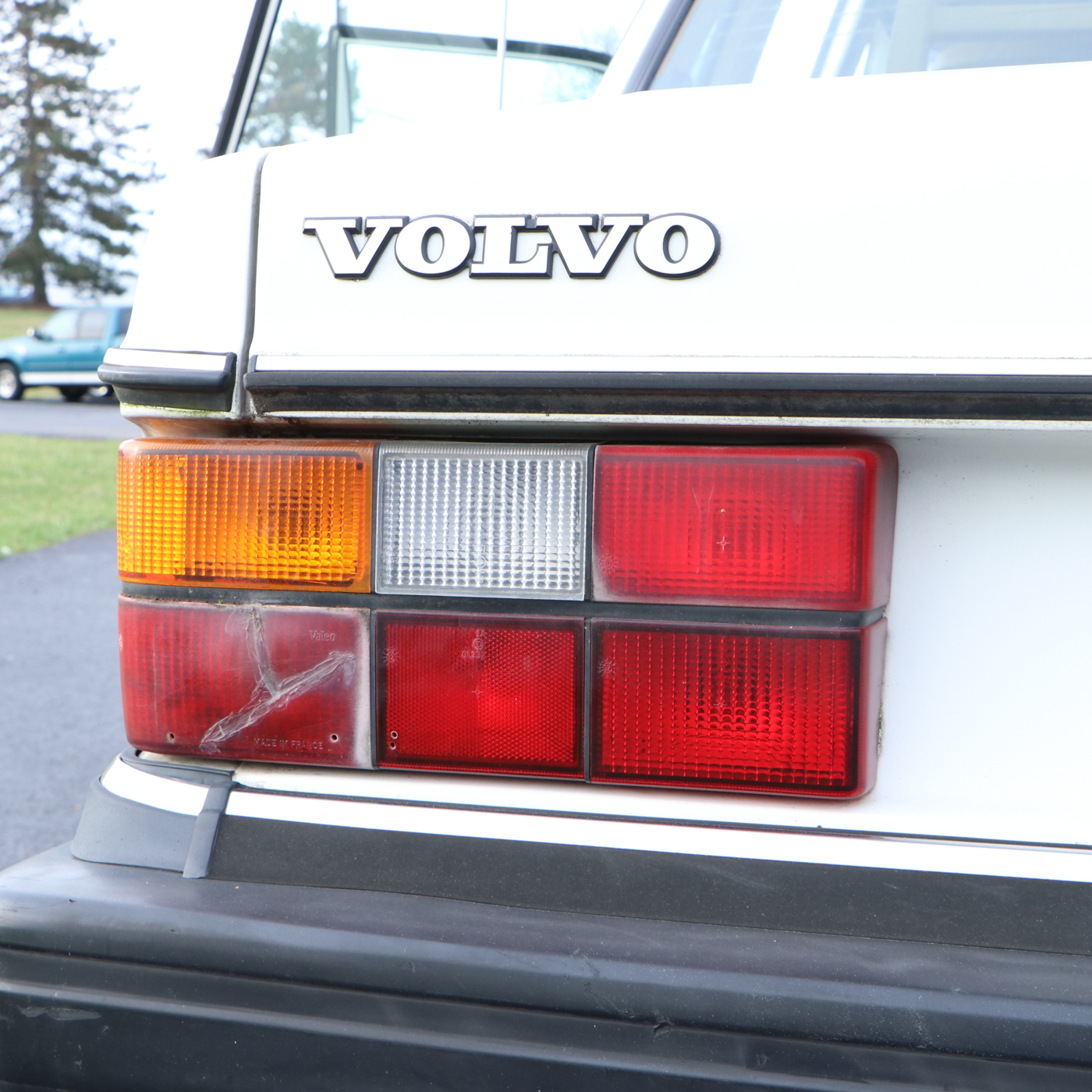 1993 Volvo 240 White Sedan