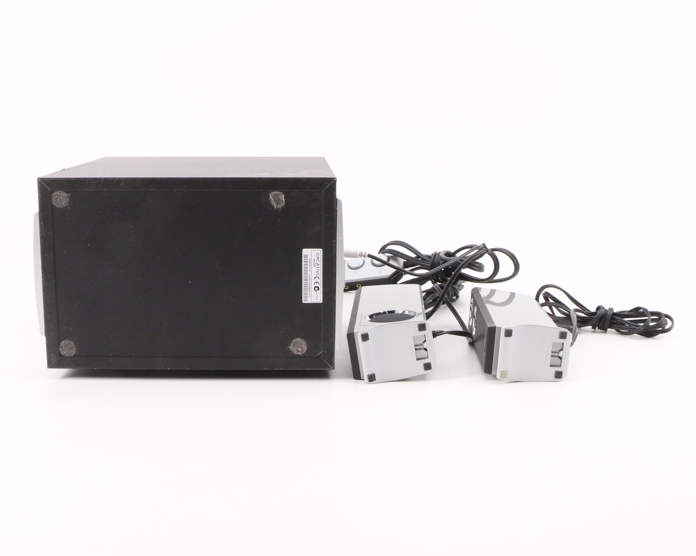 Integra DPS-5.3 DVD Player with Creative I-Trigue L3500 Speakers