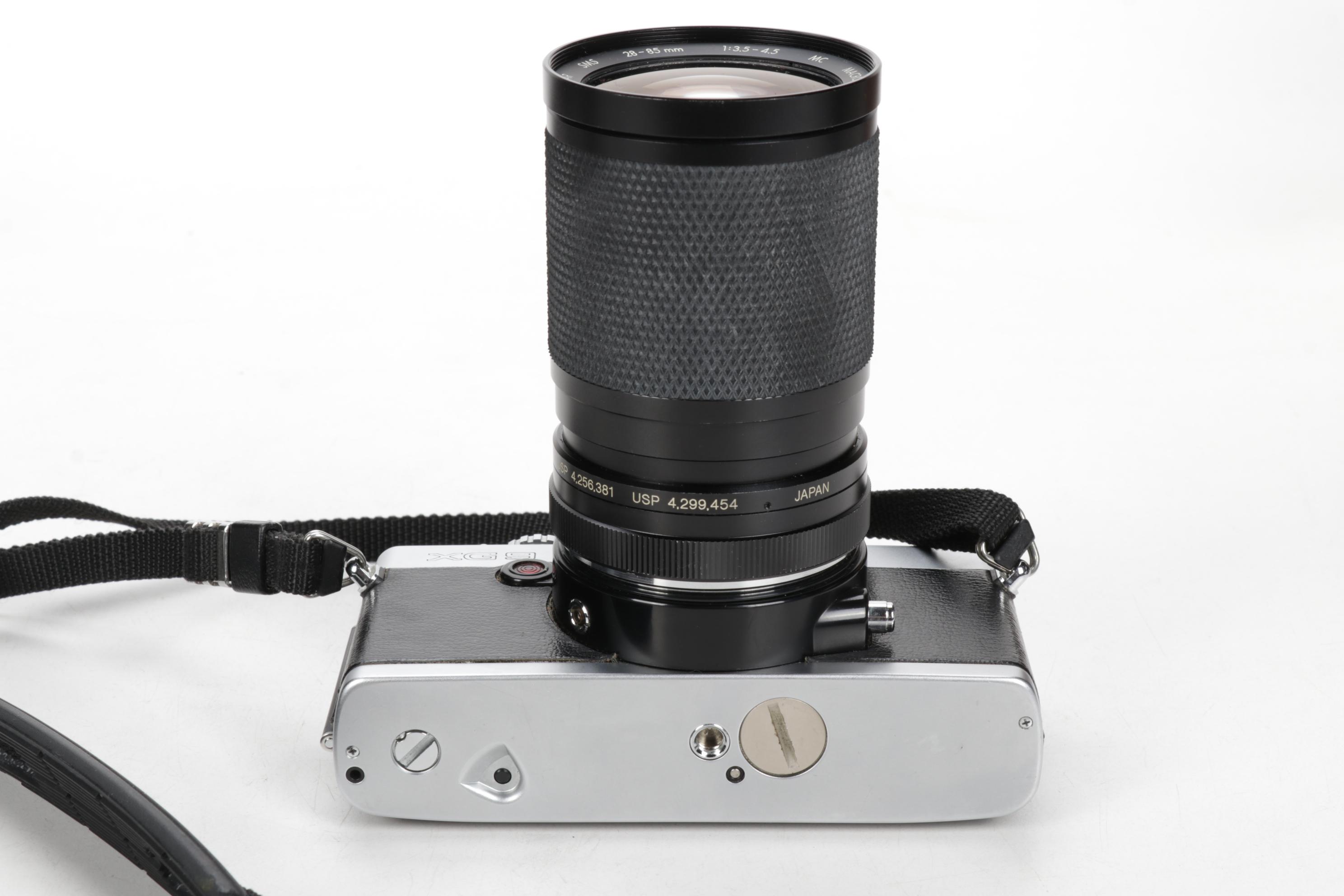 Minolta Maxxum 400si, XG9 and Nikon Point-and-Shoot Cameras with Accessories