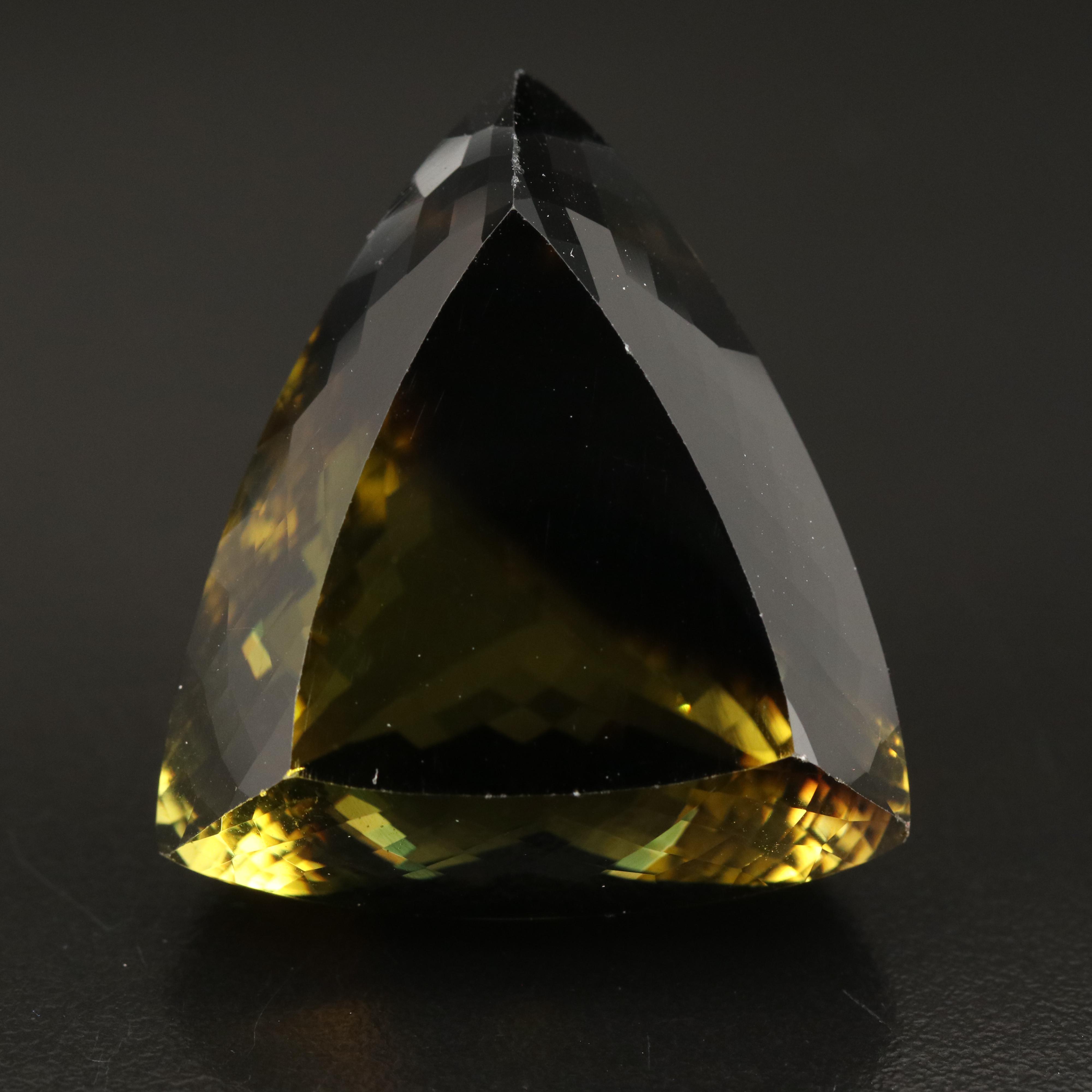 Loose 160.50 CT Triangle Faceted Quartz