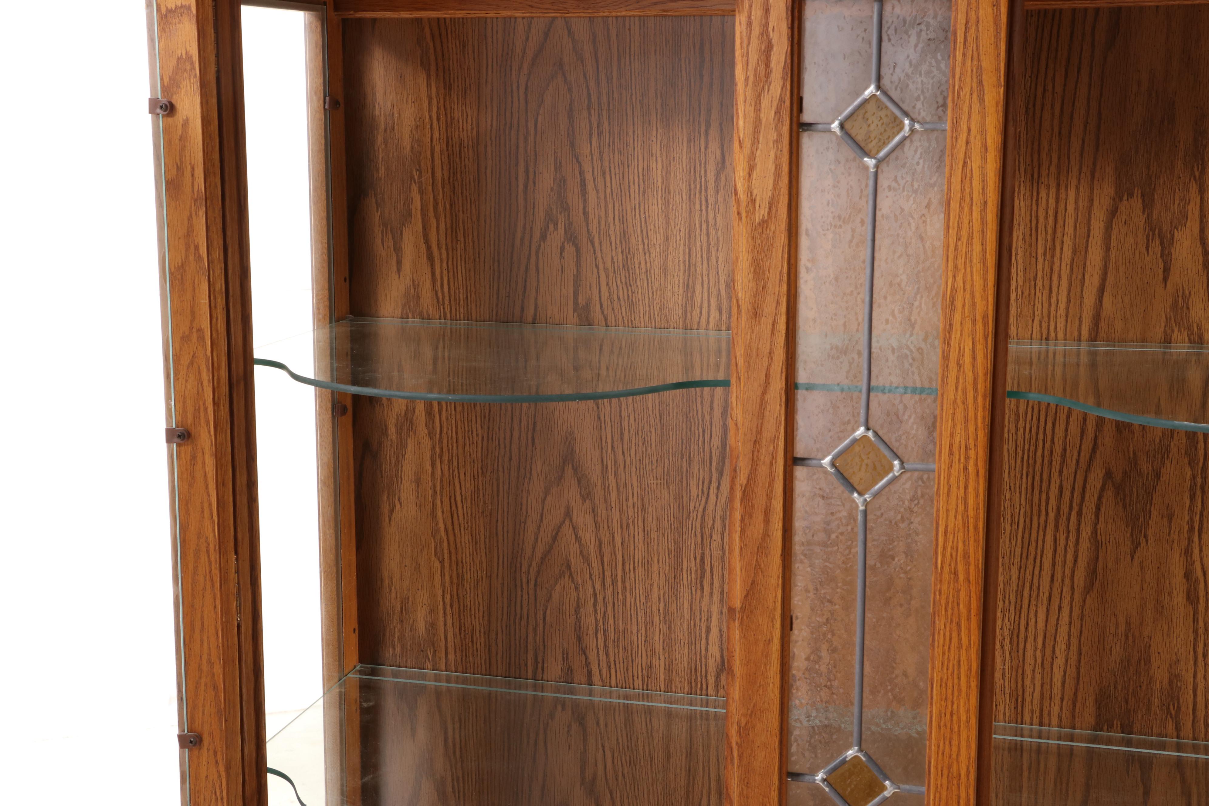 Pulaski "Keepsakes" Oak and Stained Glass Serpentine China Cabinet