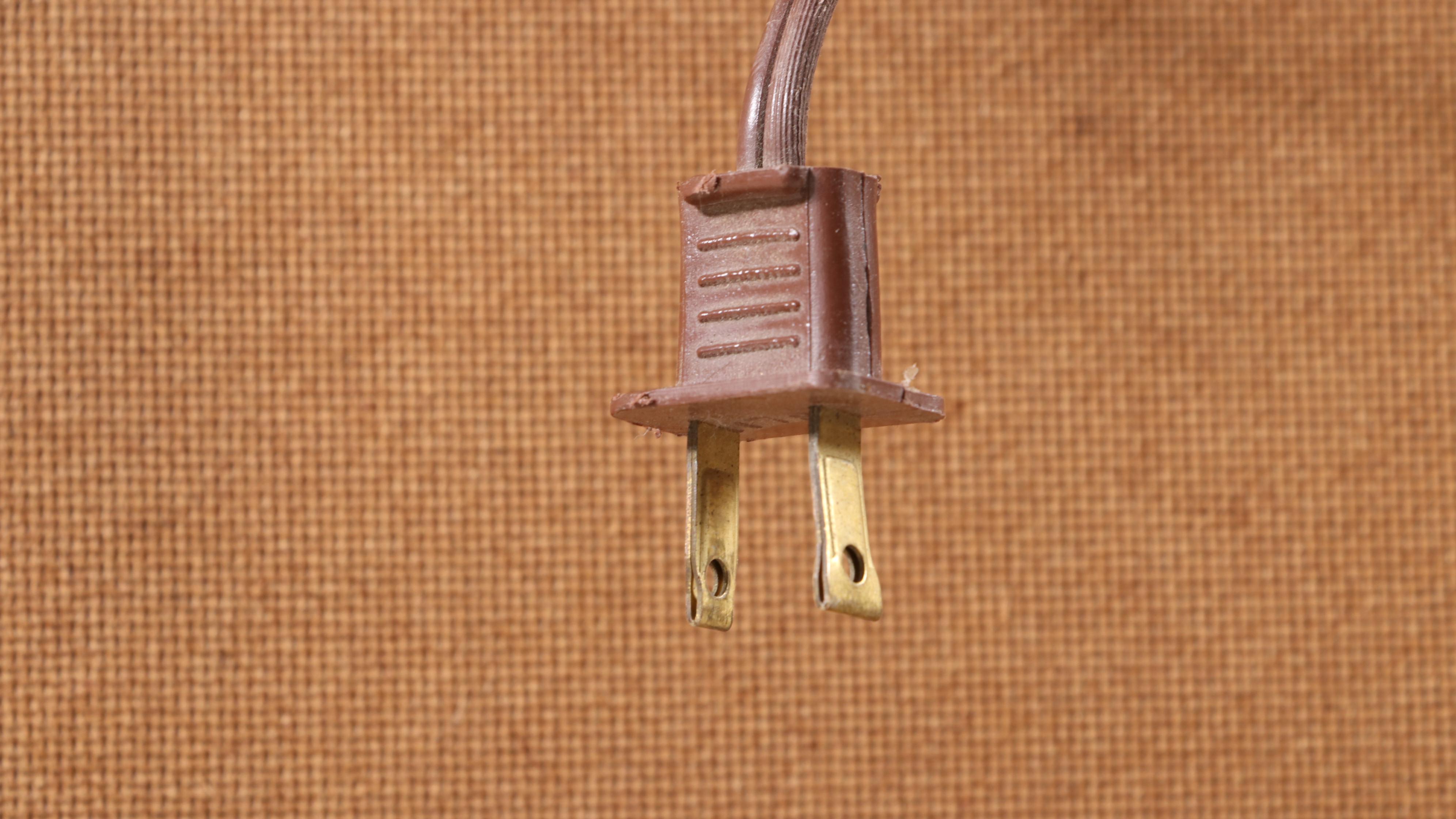 Pulaski "Keepsakes" Oak and Stained Glass Serpentine China Cabinet