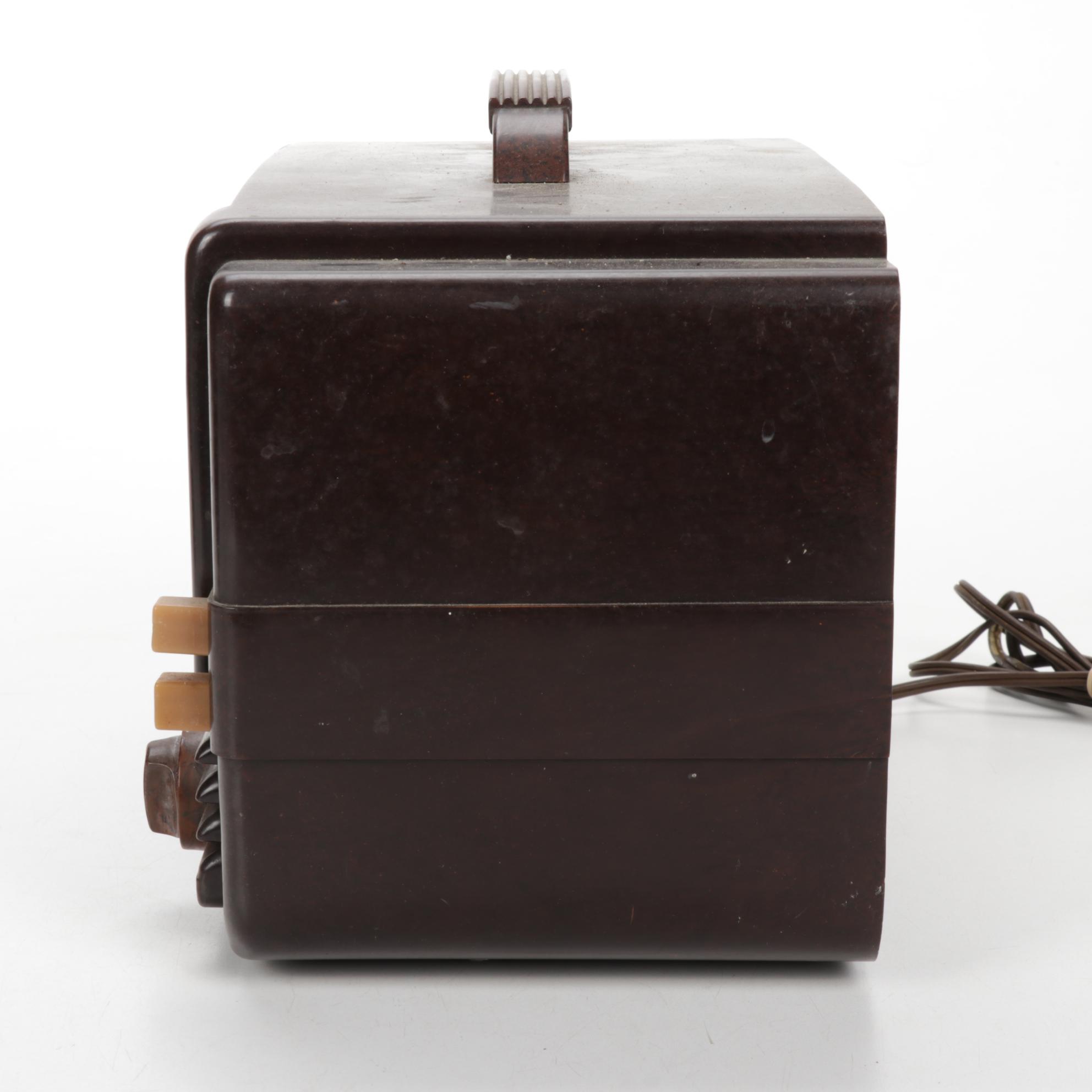 Mantola Magna-Beam and Zenith Consol-Tone Bakelite Radios, Mid/Late 20th Century