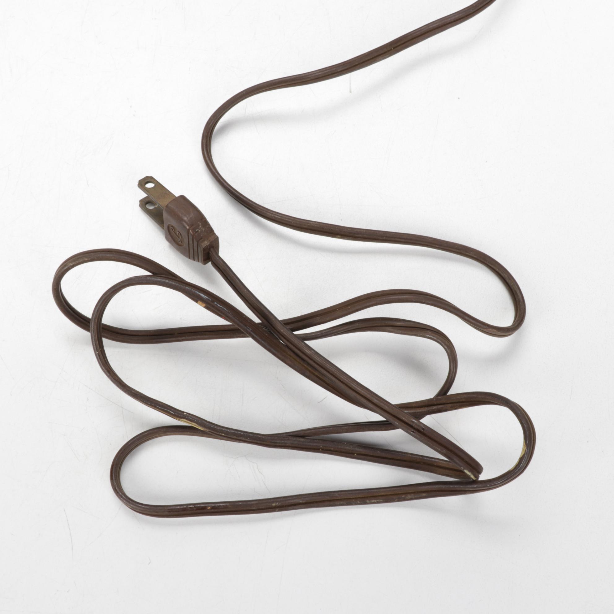 Mantola Magna-Beam and Zenith Consol-Tone Bakelite Radios, Mid/Late 20th Century