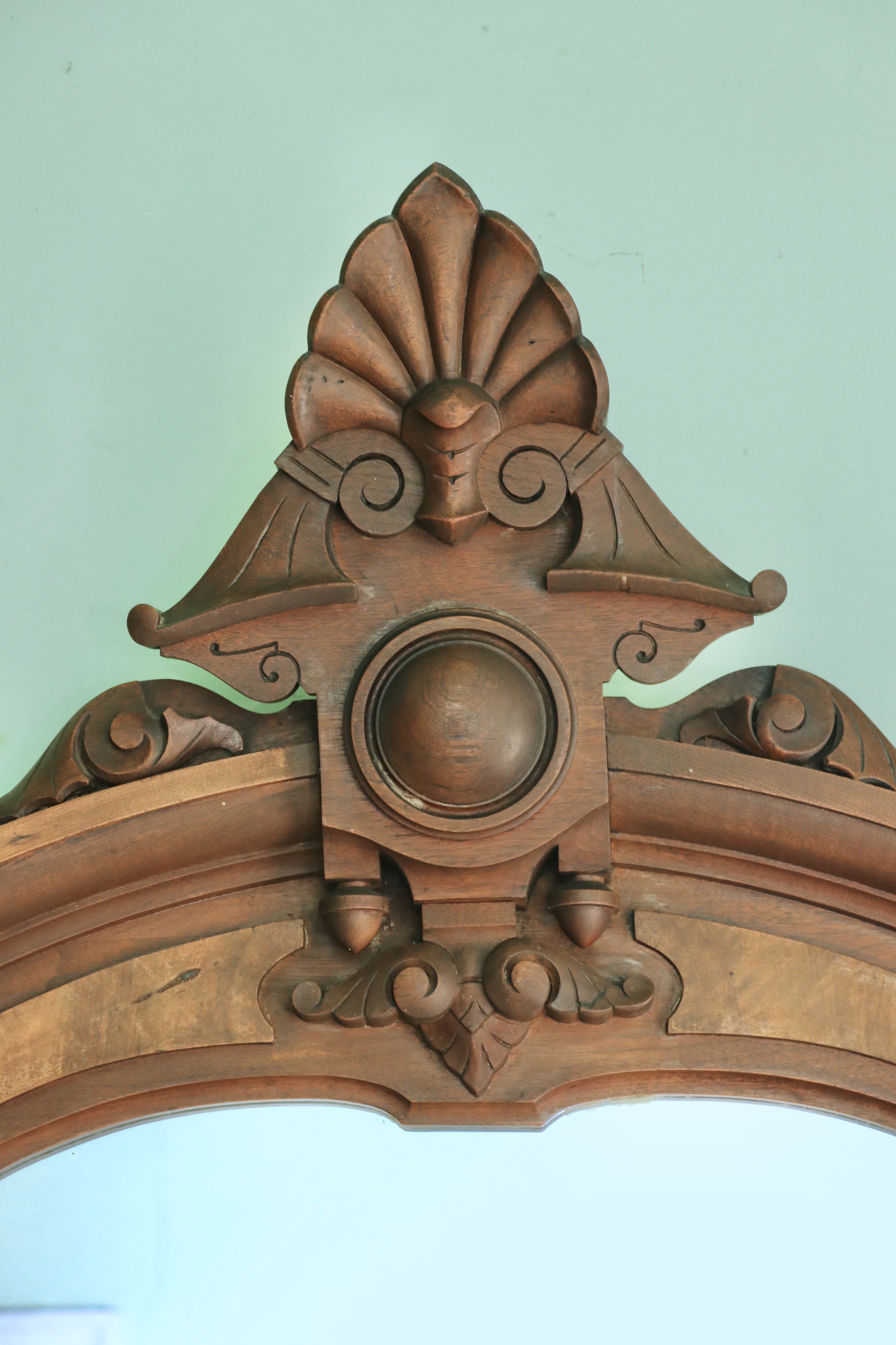Renaissance Revival Walnut and Burl Walnut Dresser, Late 19th Century