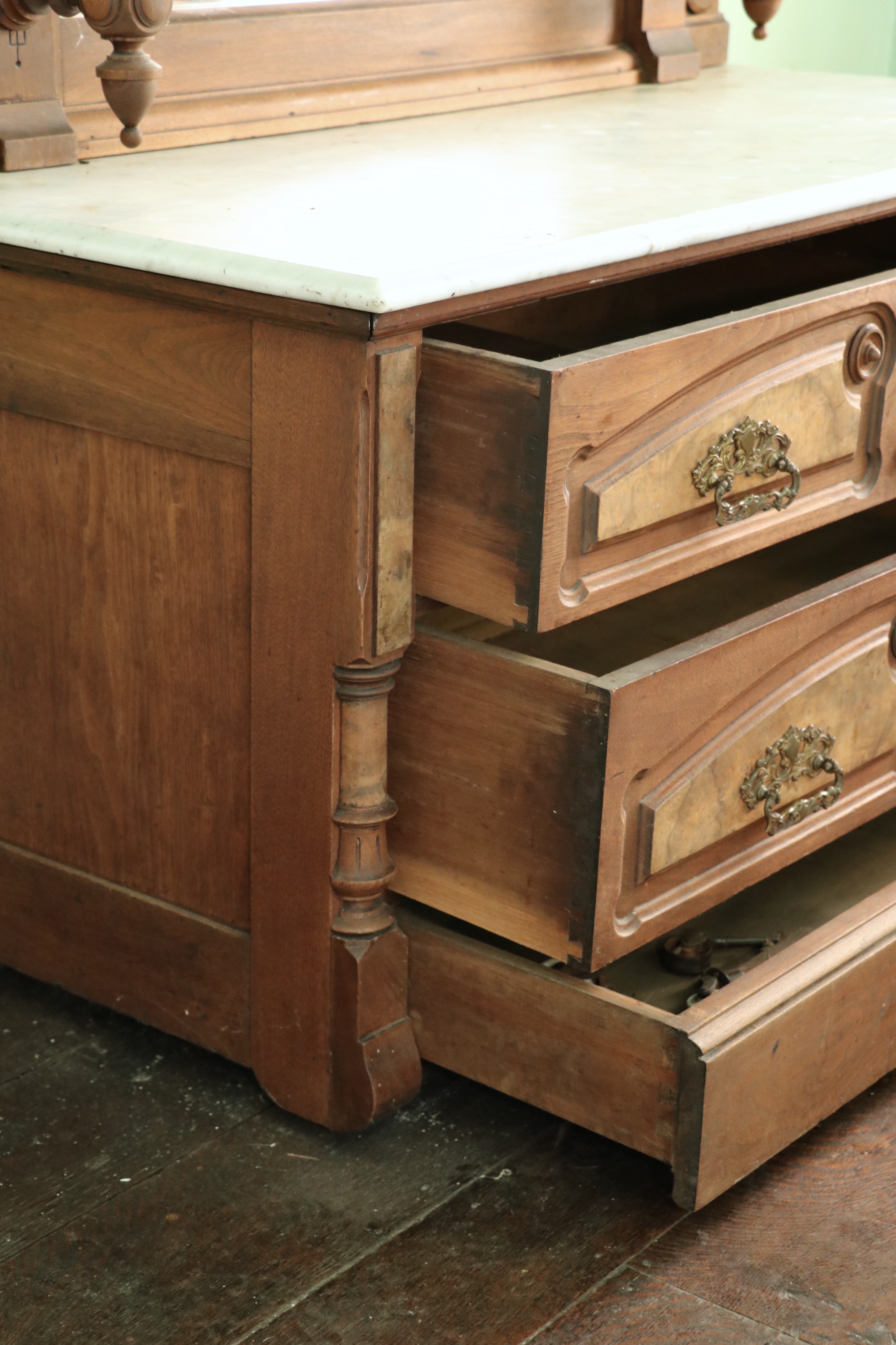 Renaissance Revival Walnut and Burl Walnut Dresser, Late 19th Century