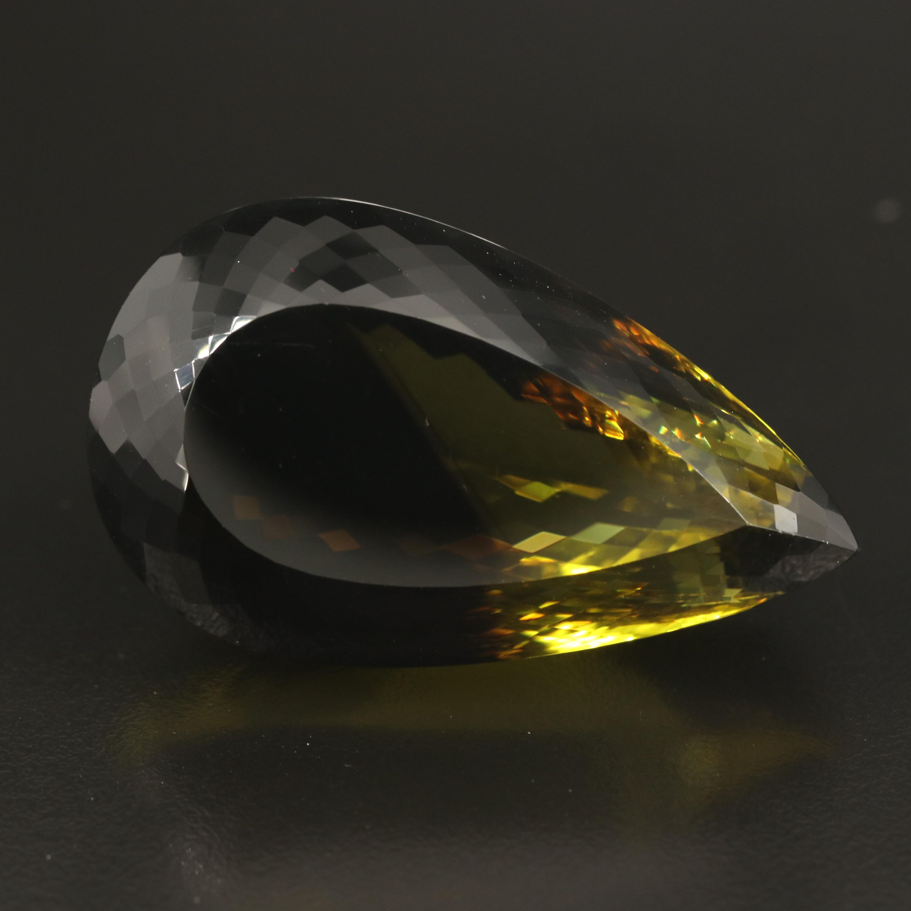 Loose 233.24 CT Quartz