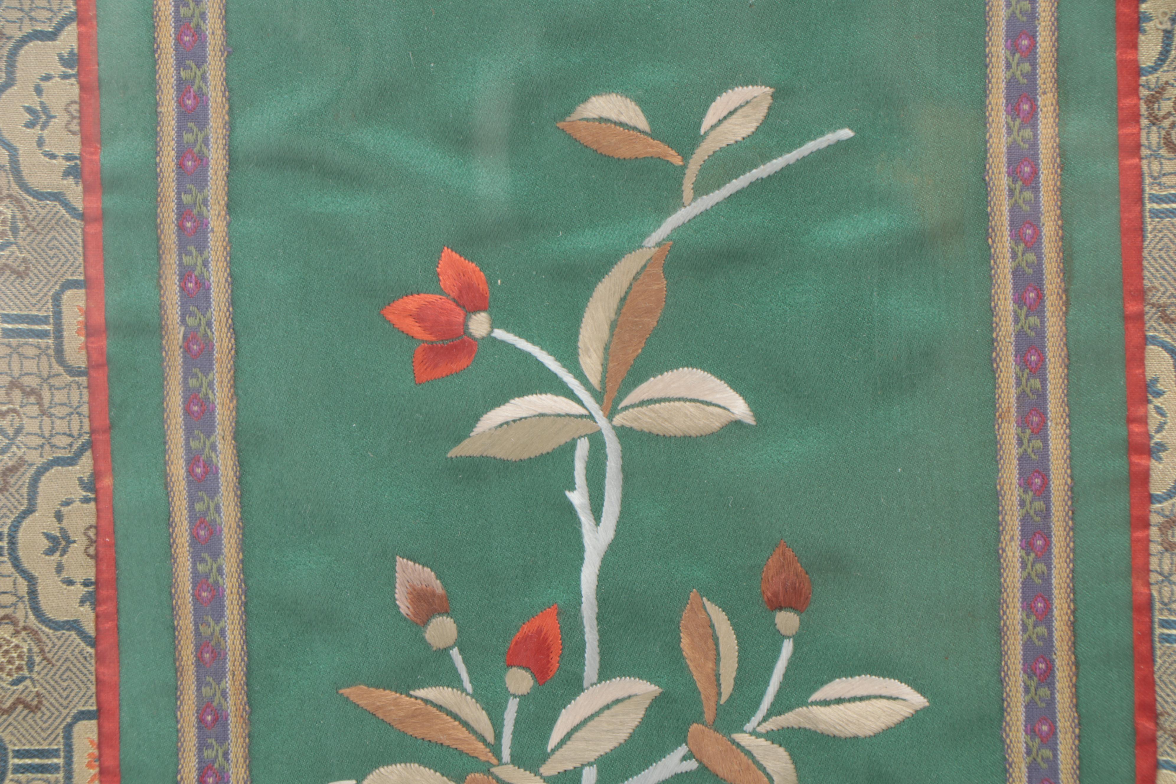 East Asian Style Silk Floral Embroidery Wall Hangings