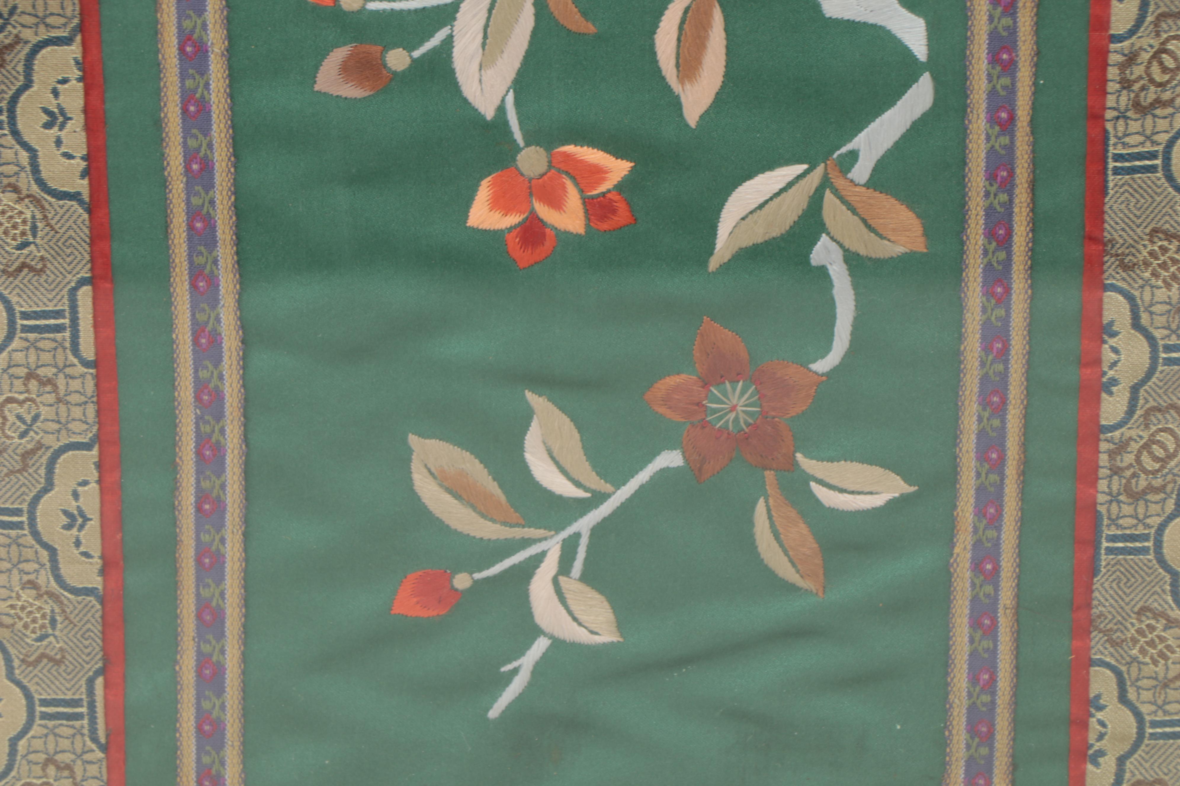 East Asian Style Silk Floral Embroidery Wall Hangings