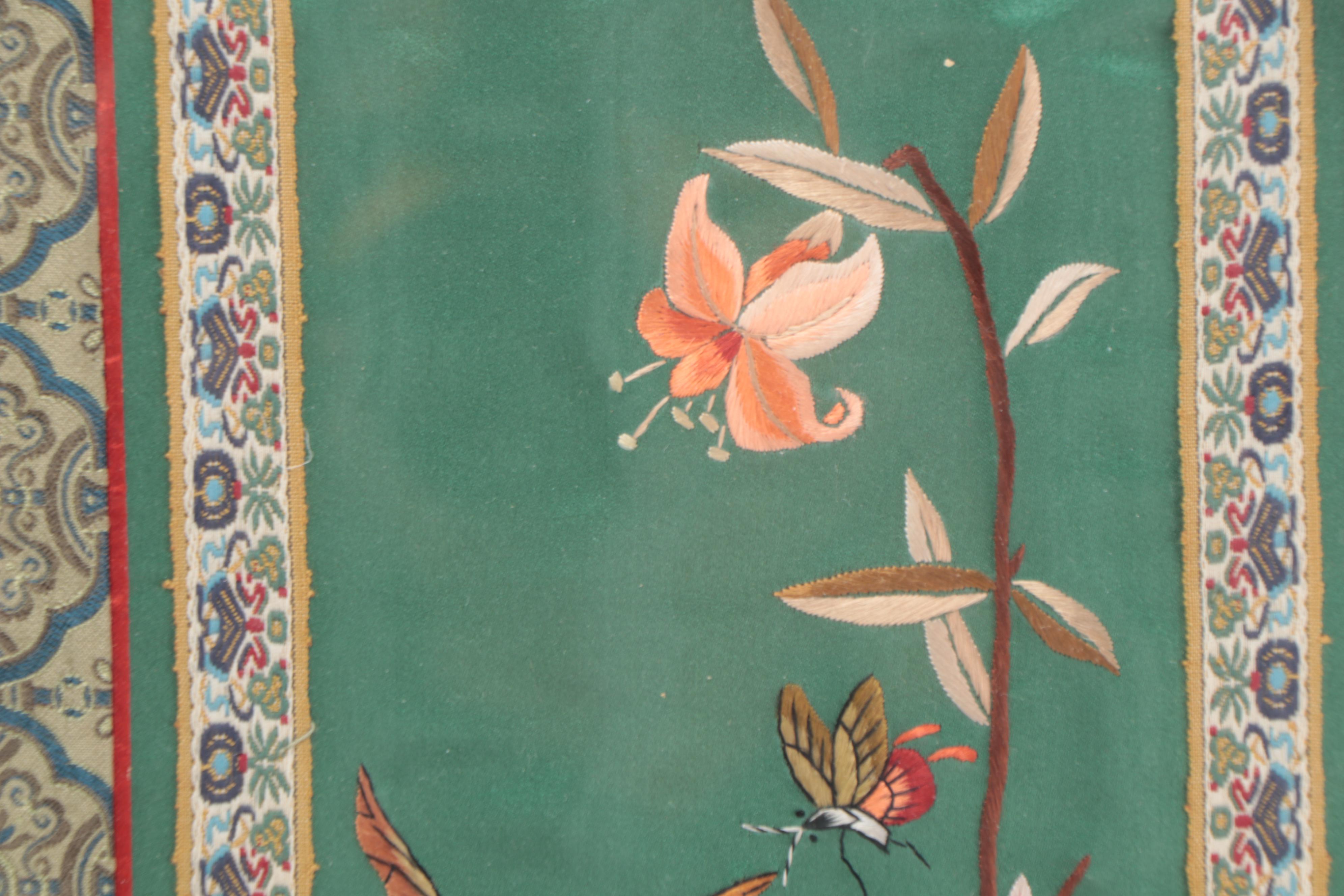 East Asian Style Silk Floral Embroidery Wall Hangings