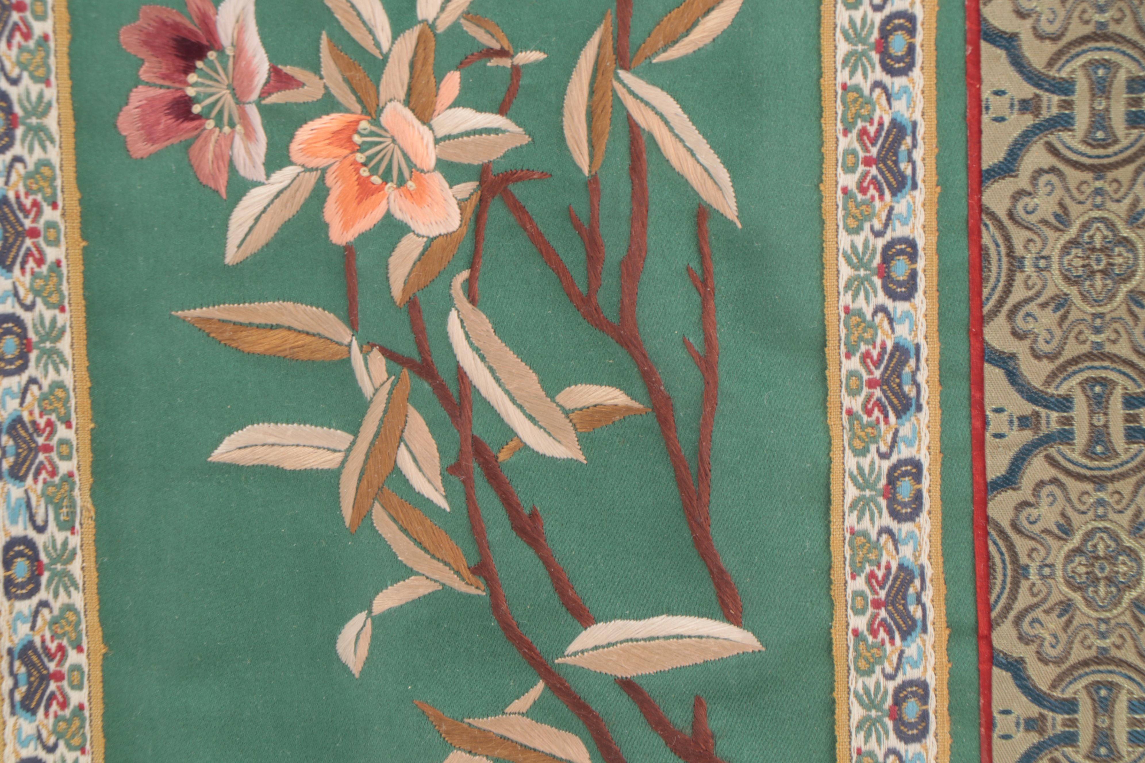 East Asian Style Silk Floral Embroidery Wall Hangings