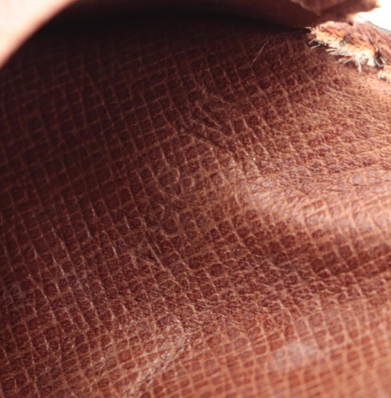 Louis Vuitton Card Case/Bifold in Monogram Canvas