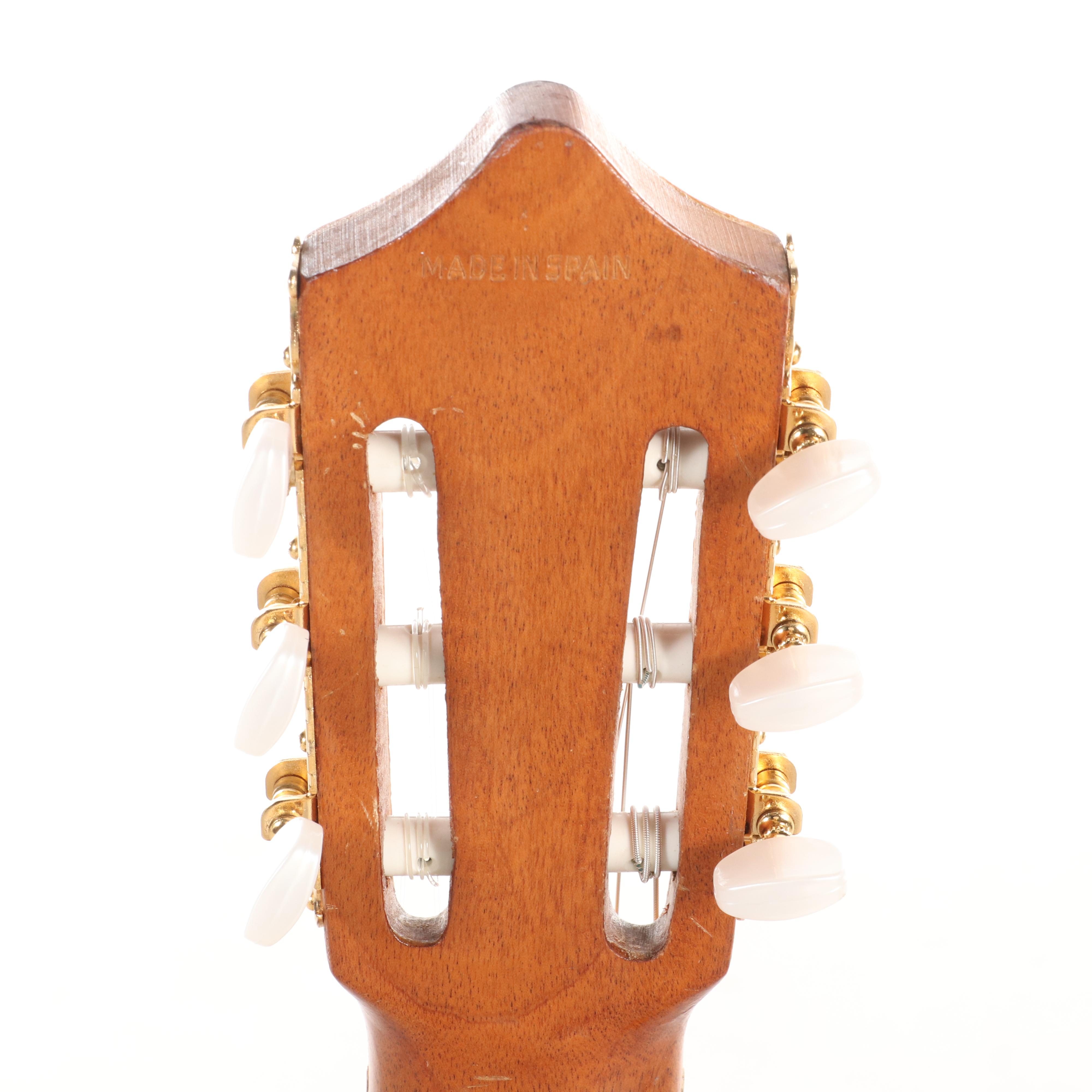 Manuel Contreras Flamenco C-4 Acoustic Guitar with Hard Case