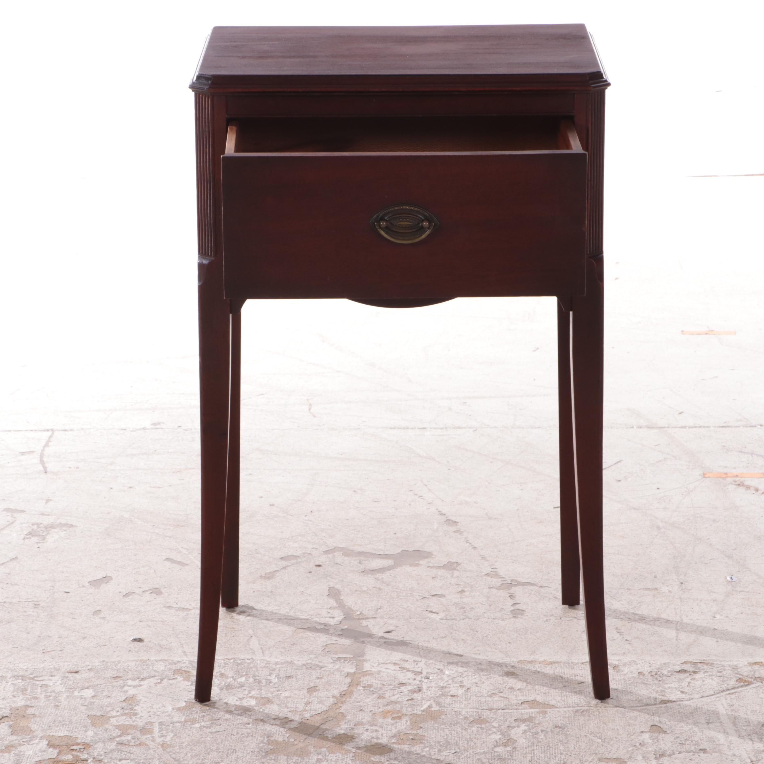 Dexter/Grand Rapids Chair Co. Federal Style Mahogany Side Table, circa 1940