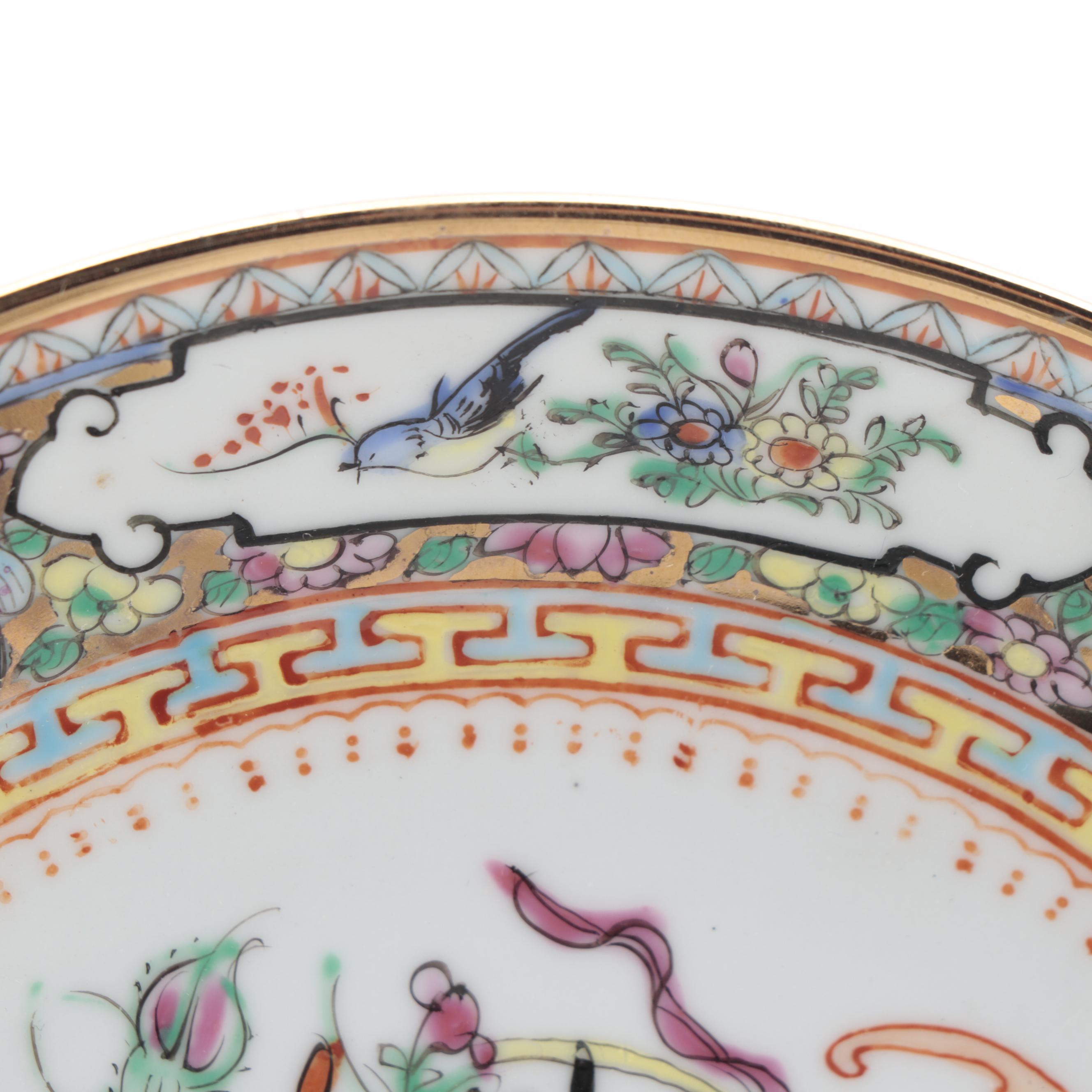 Chinese Famille Rose Porcelain Dinnerware and Serving Pieces, Mid to Late 20th C