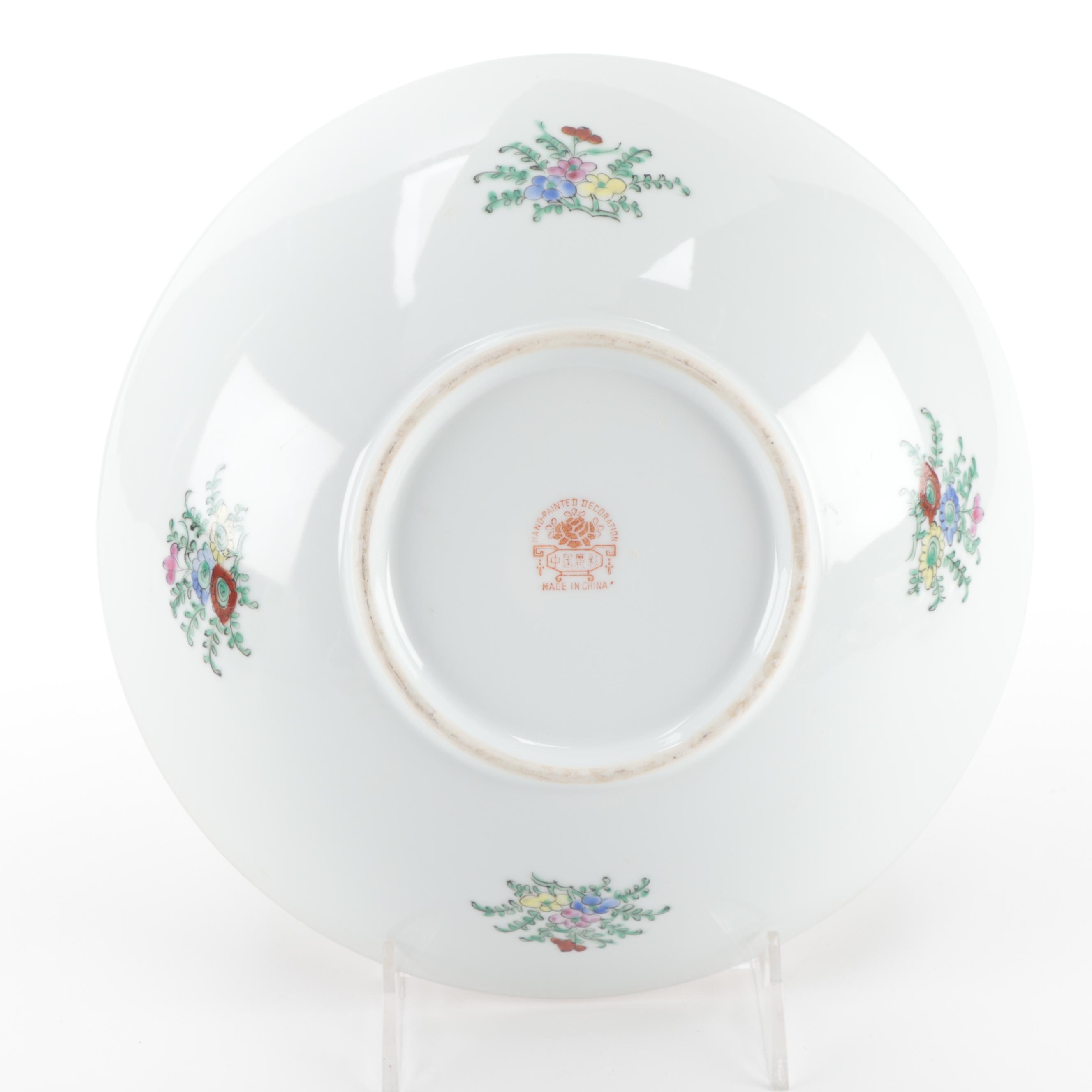 Chinese Famille Rose Porcelain Dinnerware and Serving Pieces, Mid to Late 20th C