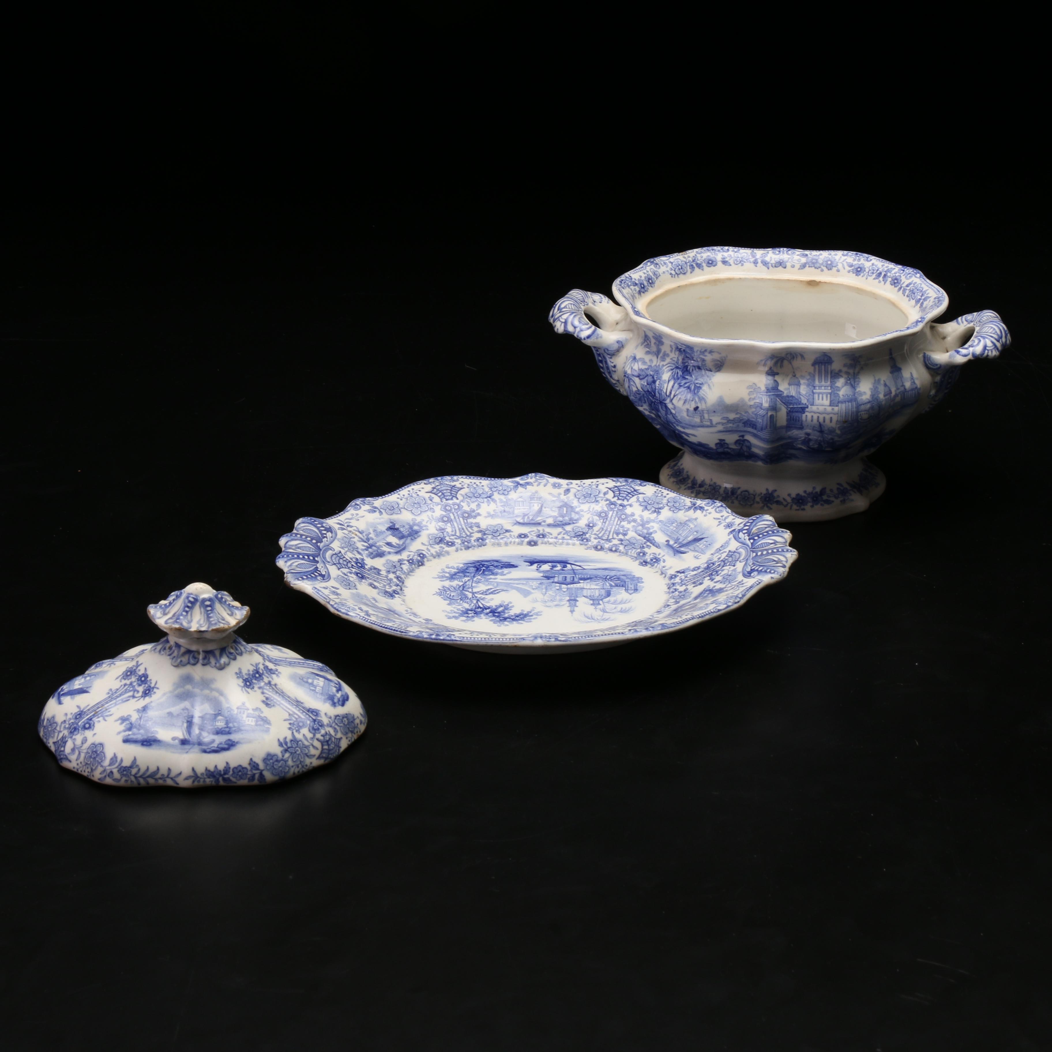 William Ridgway and Co. "Marmora" English Ironstone Tureen, Mid-19th Century