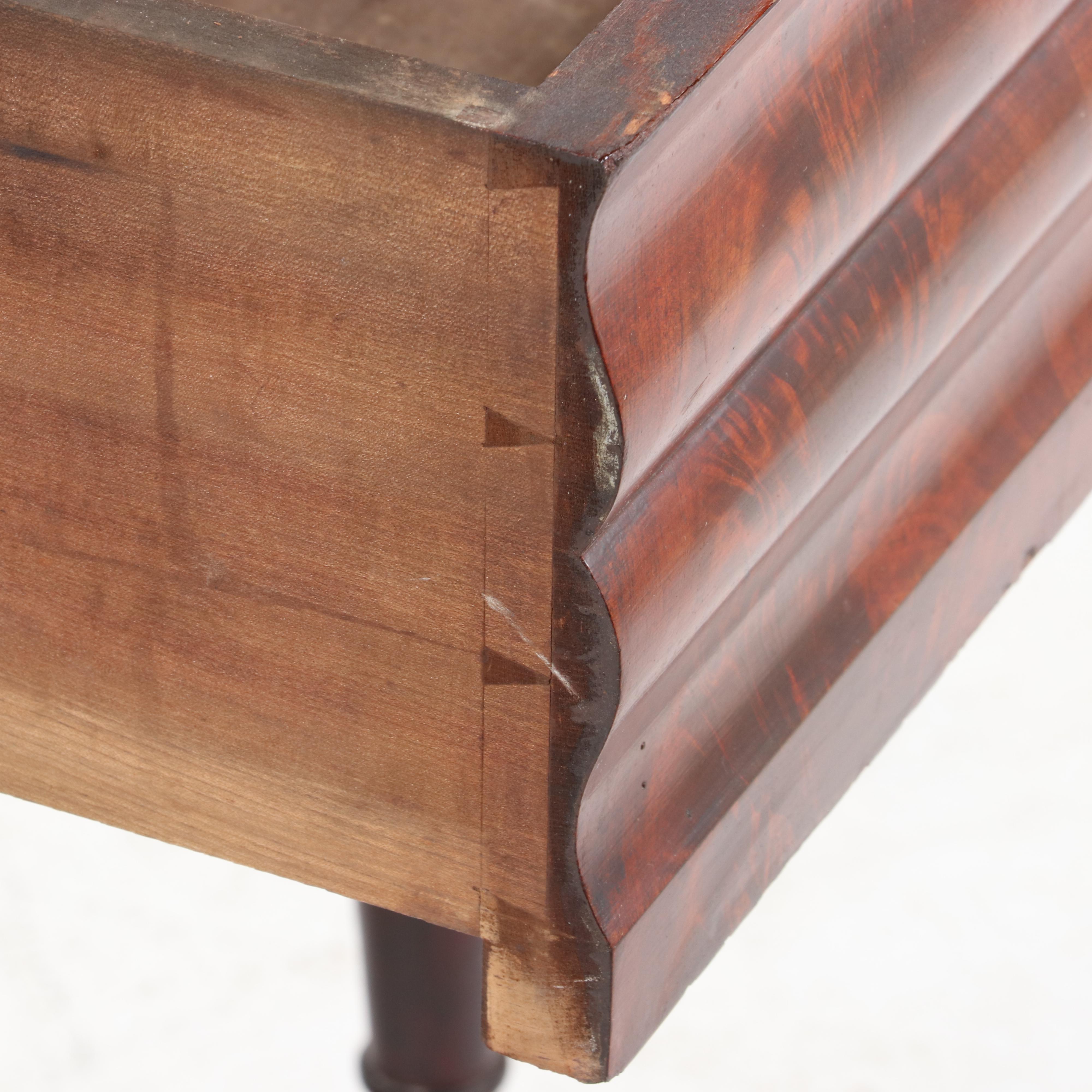 Late Federal Cherry Drop-Leaf End Table, Mid-19th Century