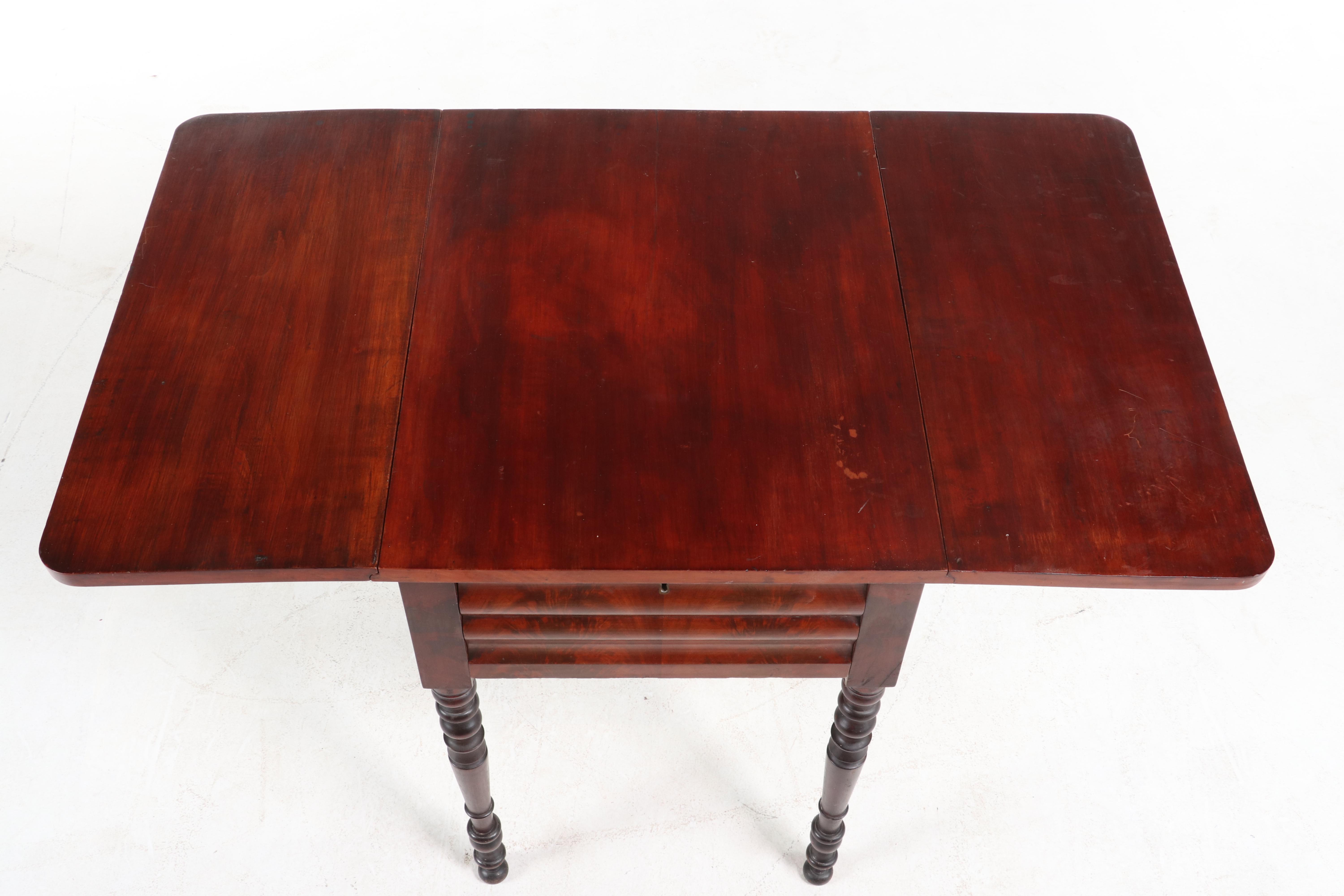 Late Federal Cherry Drop-Leaf End Table, Mid-19th Century
