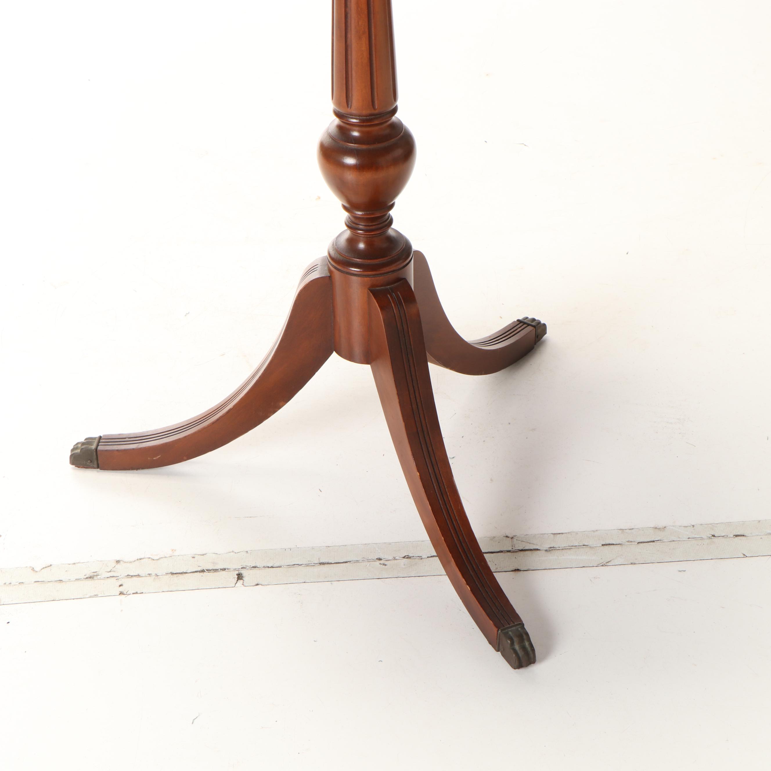 Imperial Duncan Phyfe Style Mahogany Piecrust Birdcage-Action Tripod Table