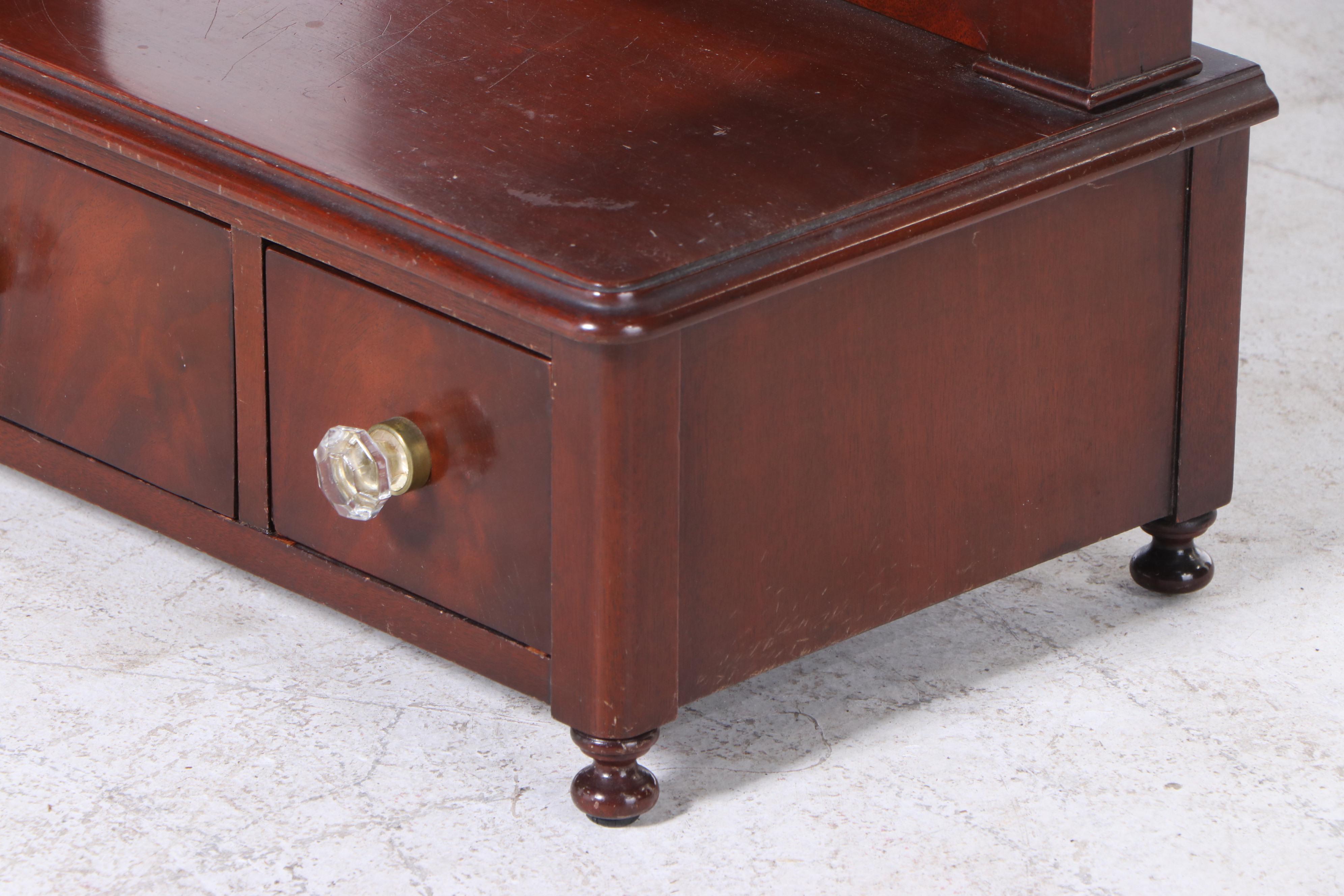 Federal Style Mahogany Dressing Mirror, 20th Century