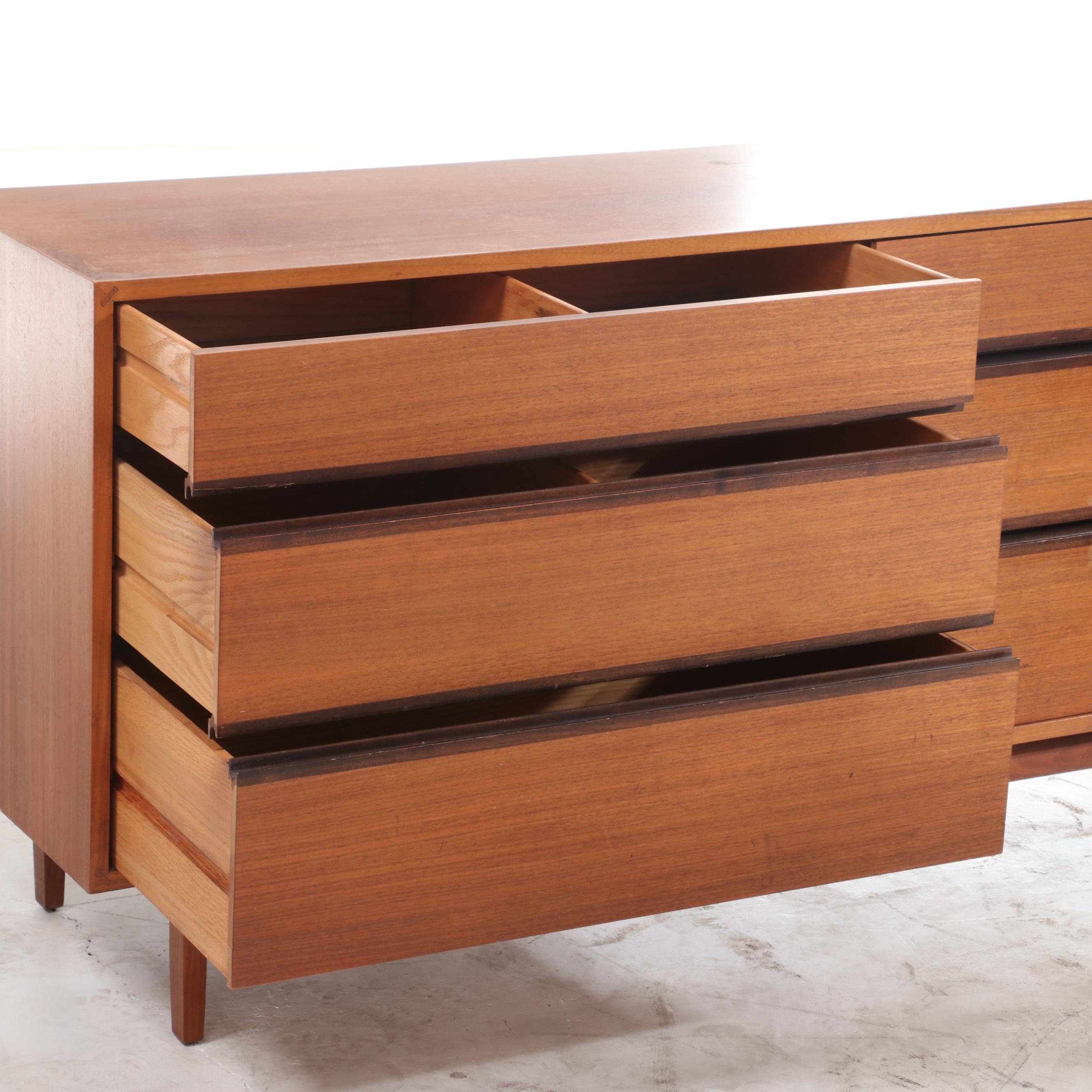 Kipp Stewart for Calvin Mid Century Modern Walnut Dresser