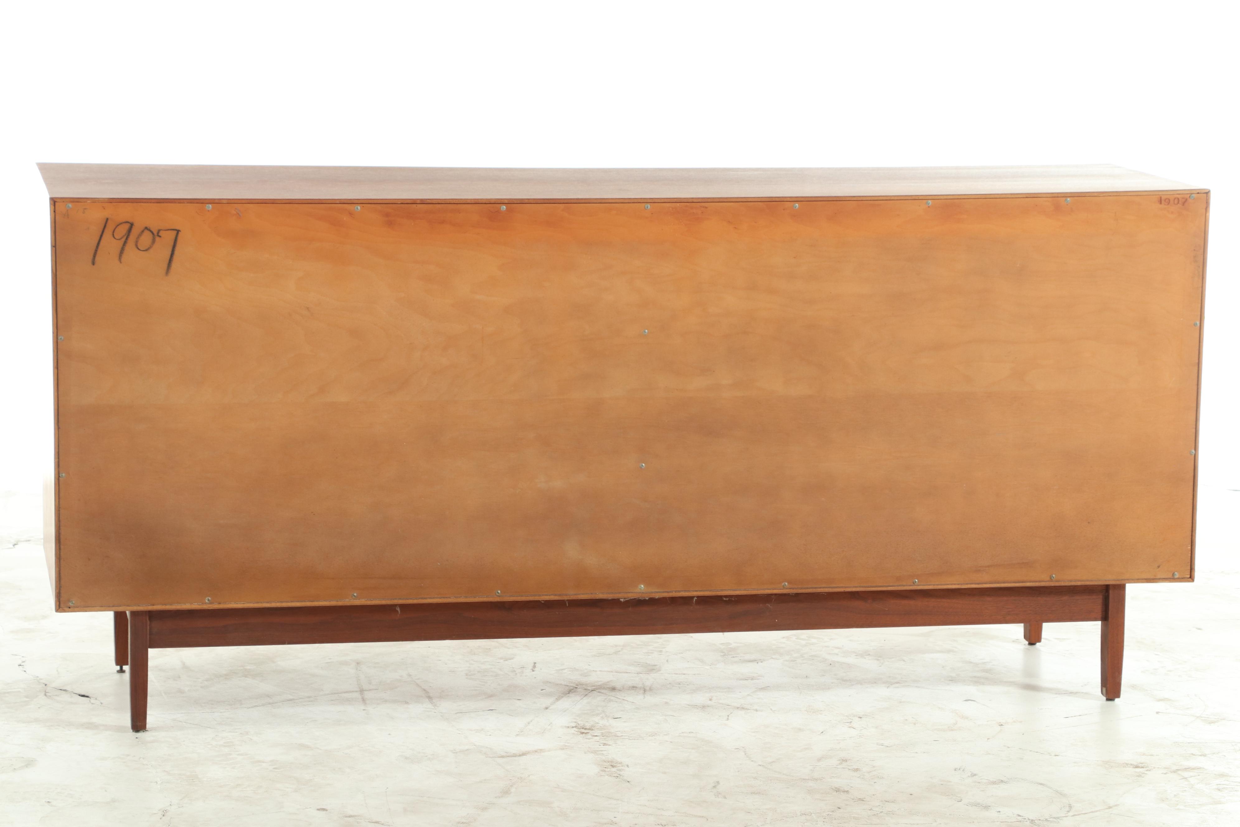 Kipp Stewart for Calvin Mid Century Modern Walnut Dresser