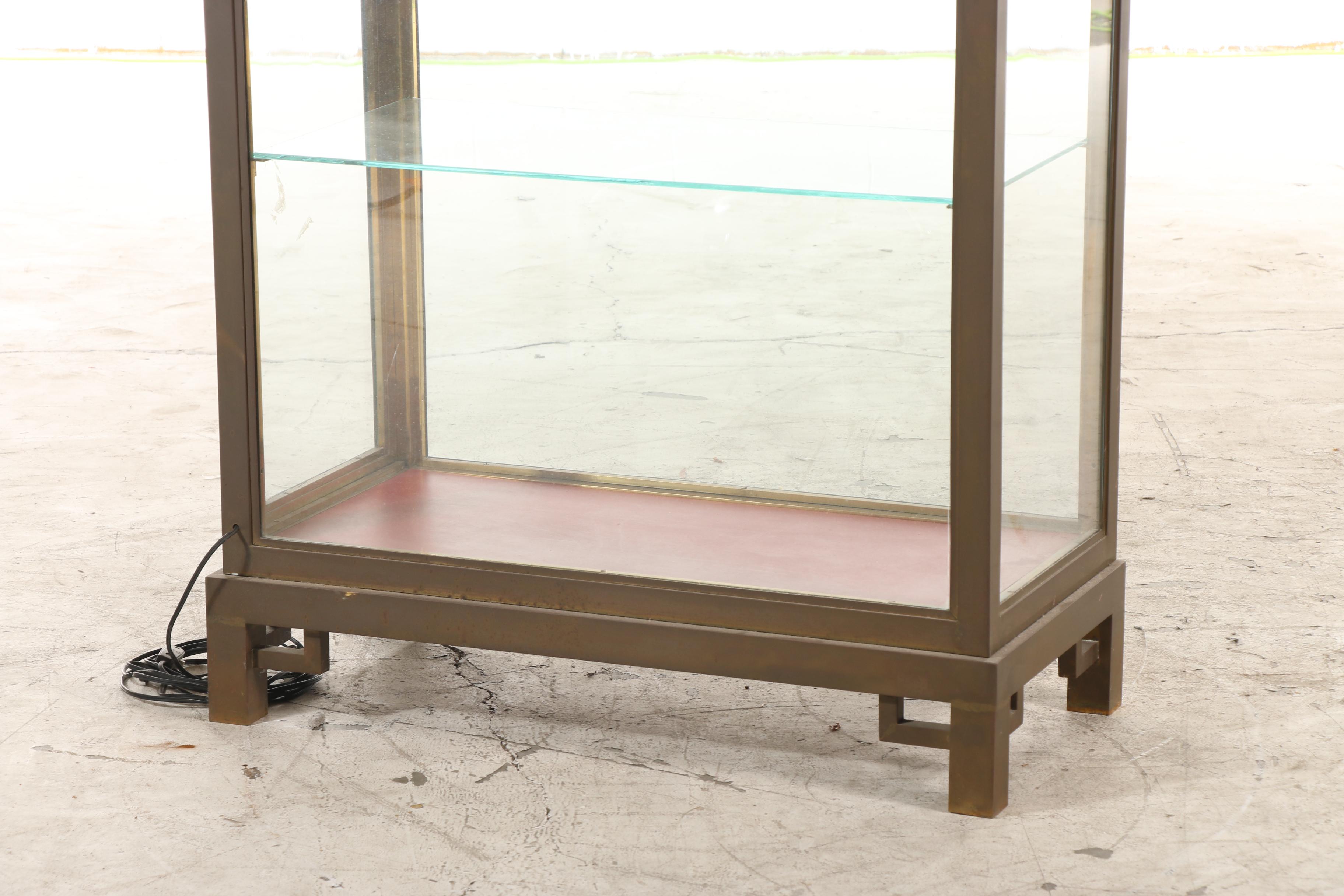 Brass Illuminated Merchandise Display Cabinet, Mid to Late 20th Century