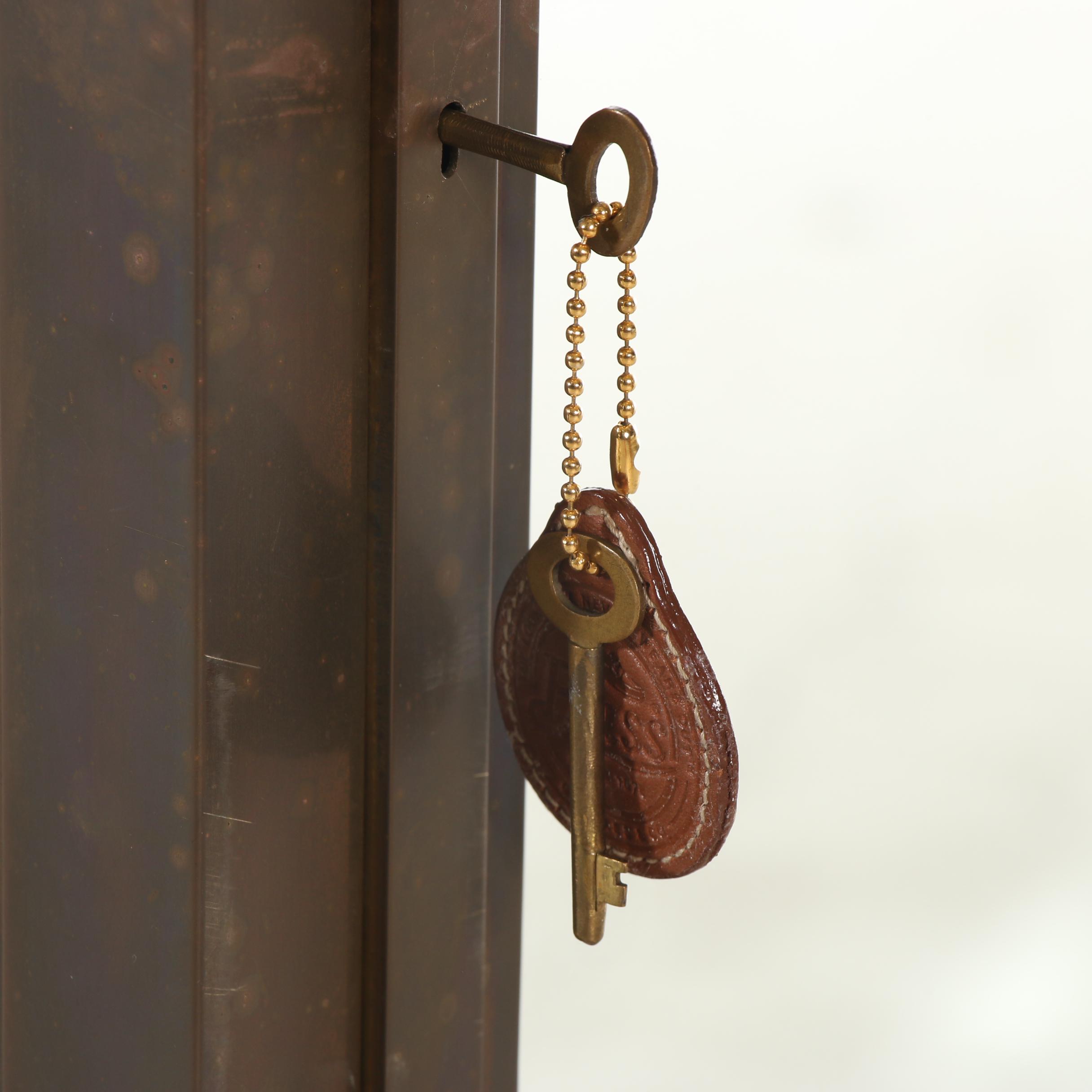Brass Illuminated Merchandise Display Cabinet, Mid to Late 20th Century