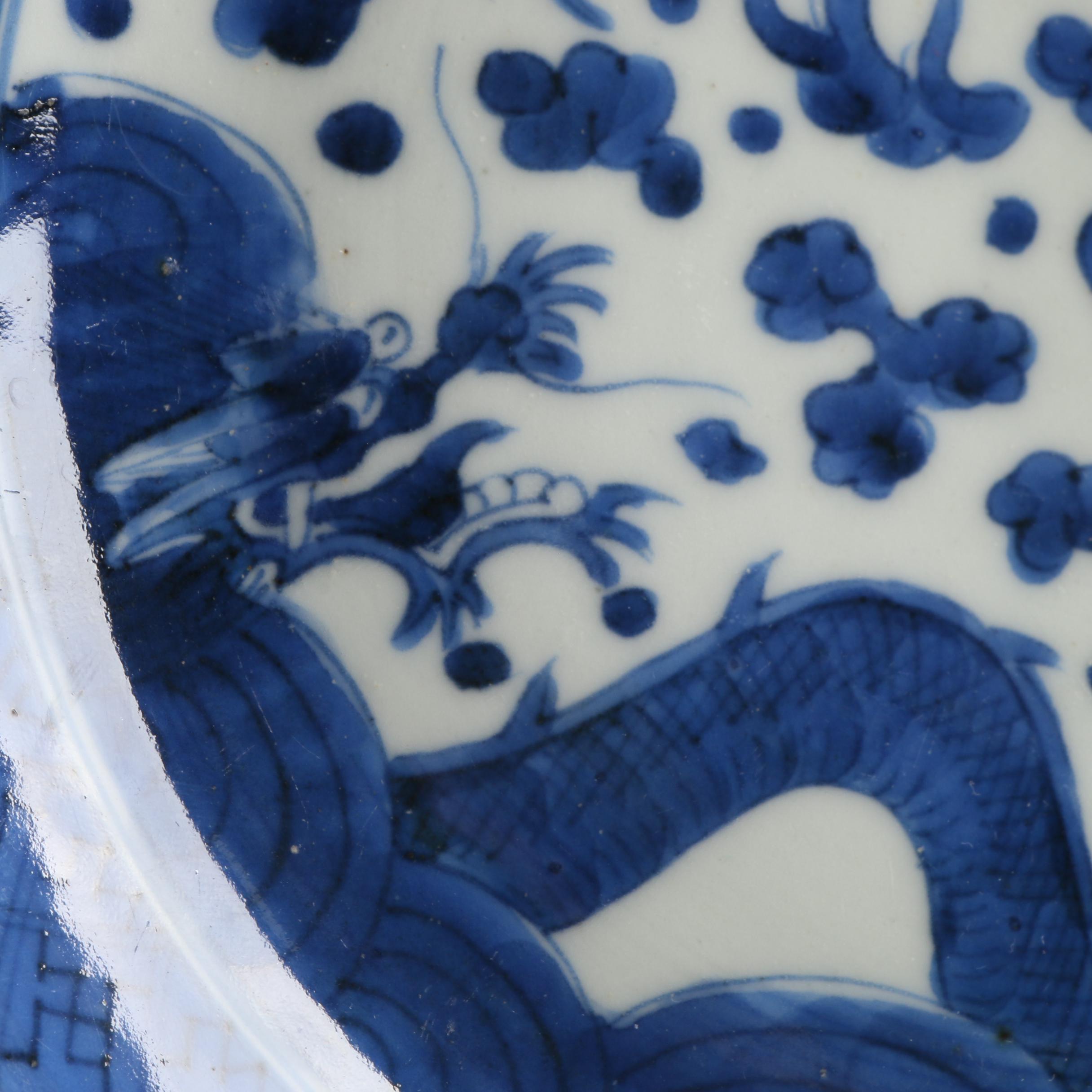 Chinese Kangxi Style and Japanese Igezara Style Blue and White Porcelain Plates