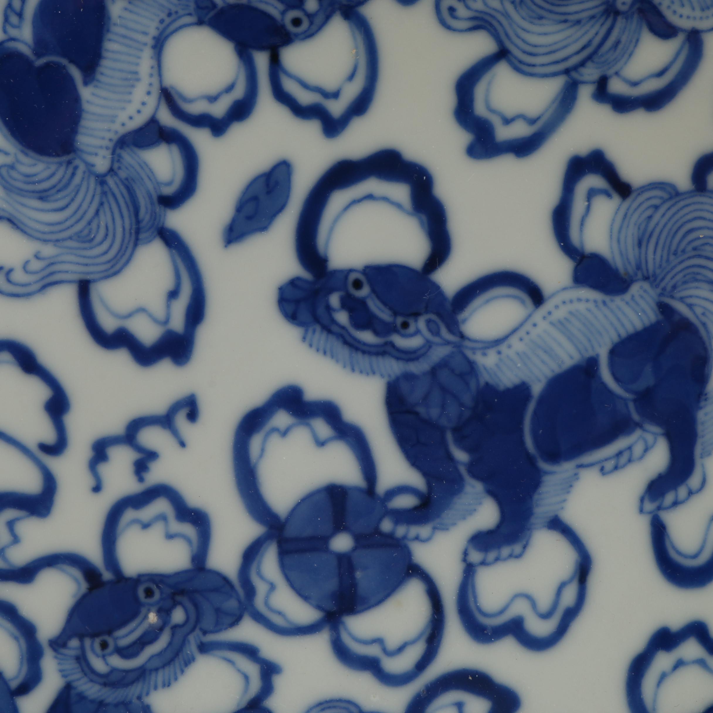 Chinese Kangxi Style and Japanese Igezara Style Blue and White Porcelain Plates