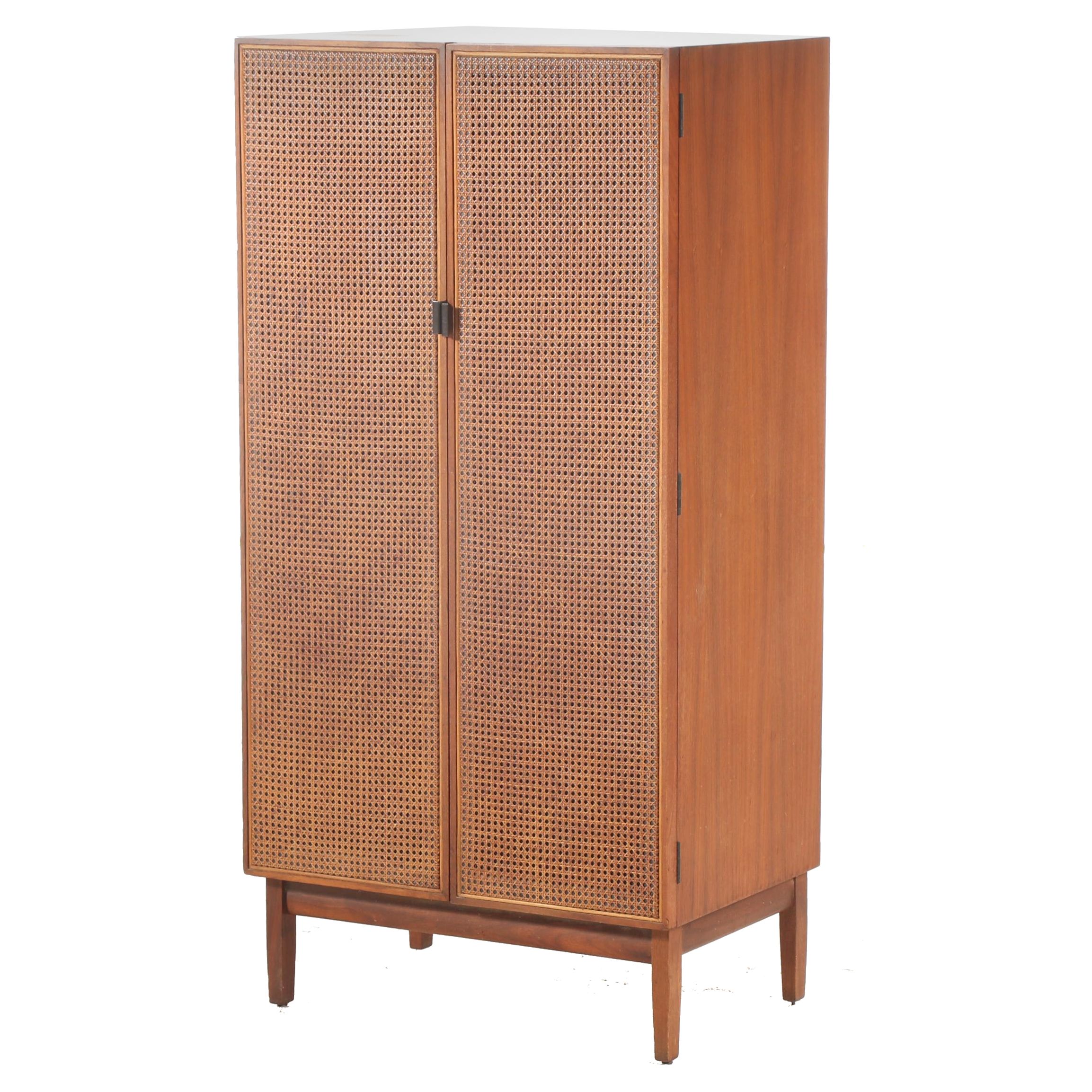 Rapids Furniture Co. Walnut Chest of Drawers Cabinet, Mid to Late 20th Century
