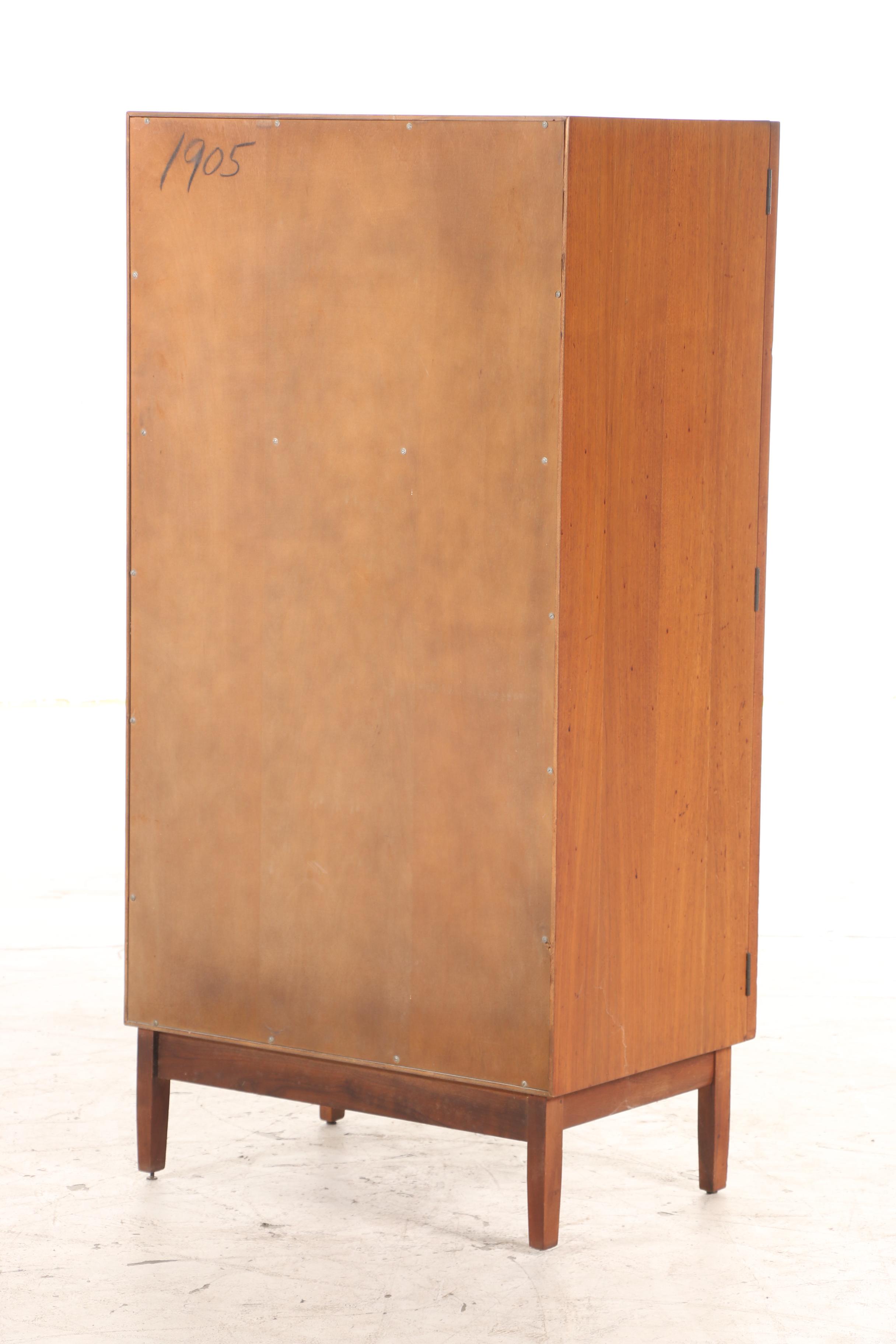 Rapids Furniture Co. Walnut Chest of Drawers Cabinet, Mid to Late 20th Century