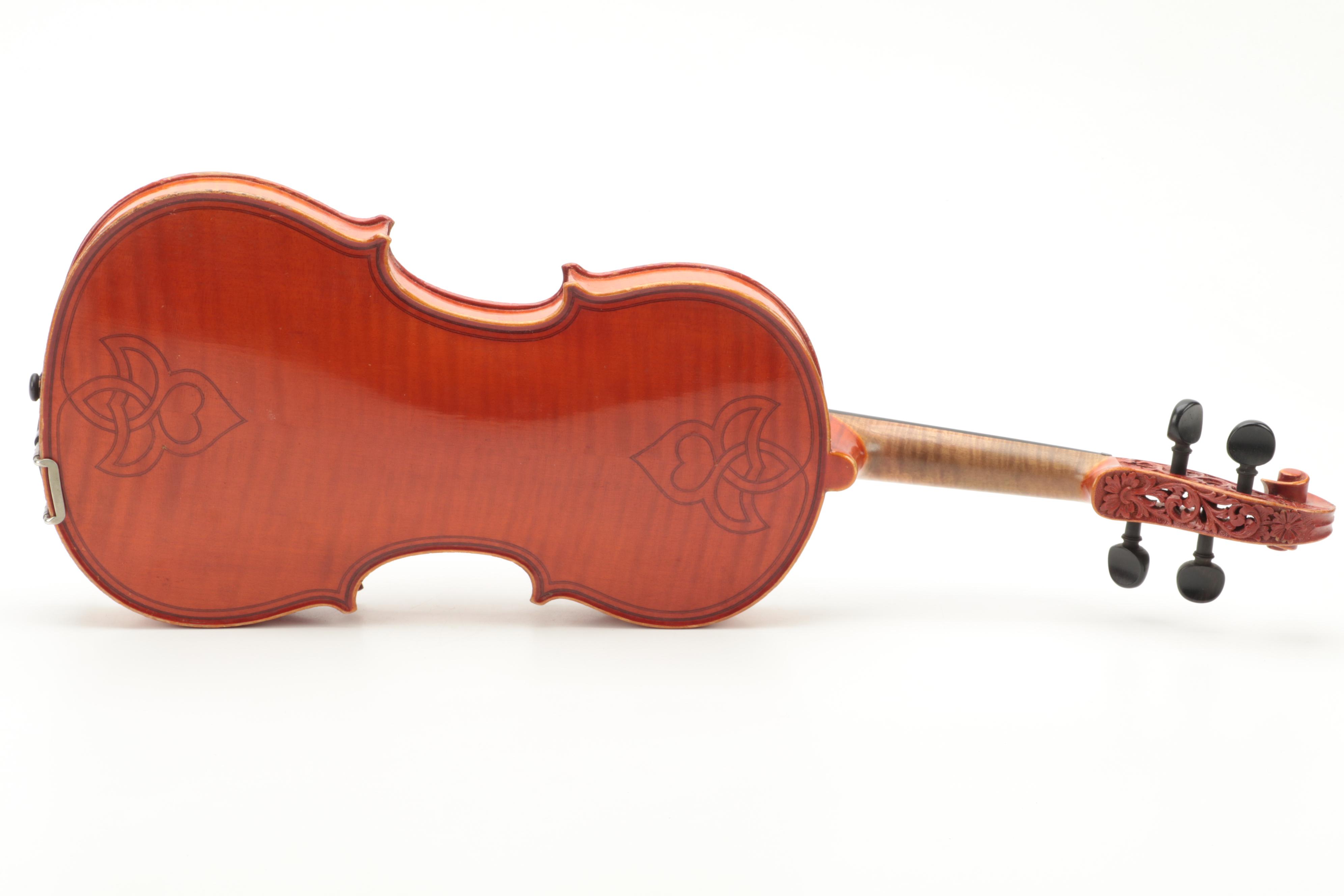 Gasparo da Sálo Replica Spruce, Maple, and Ebony 4/4 Violin with Bow and Case