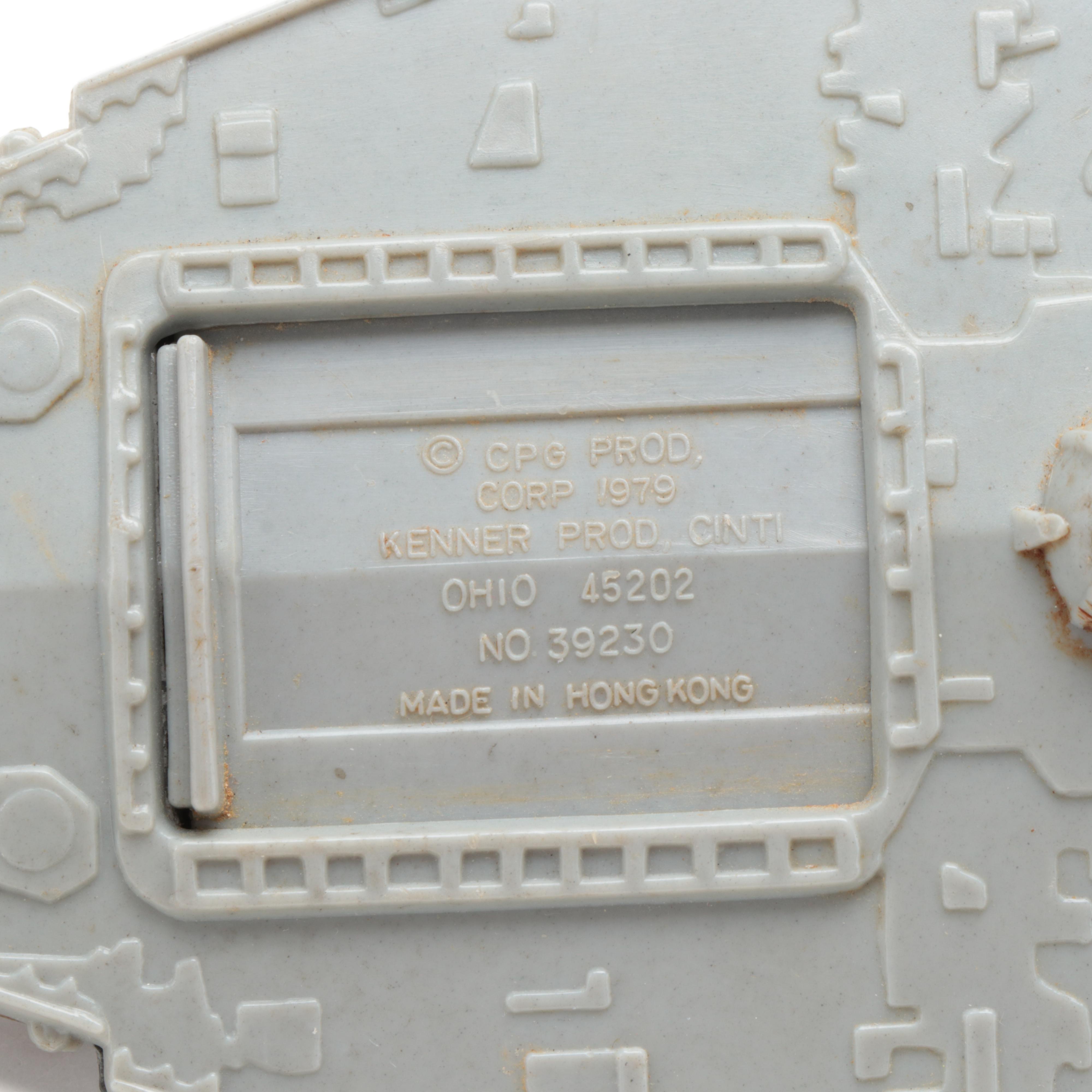 Kenner Millennium Falcon, Star Destroyer and X-Wing Toys