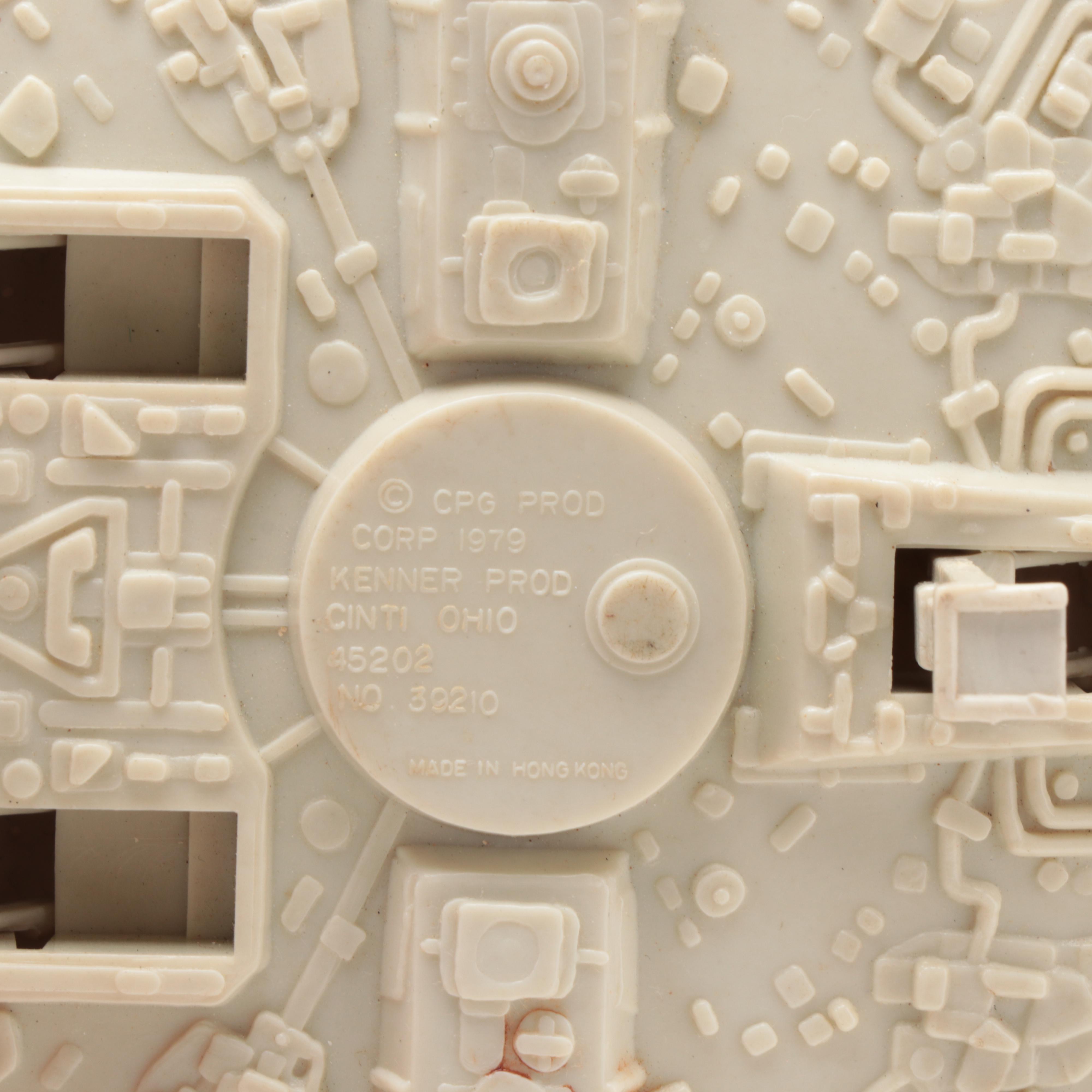 Kenner Millennium Falcon, Star Destroyer and X-Wing Toys