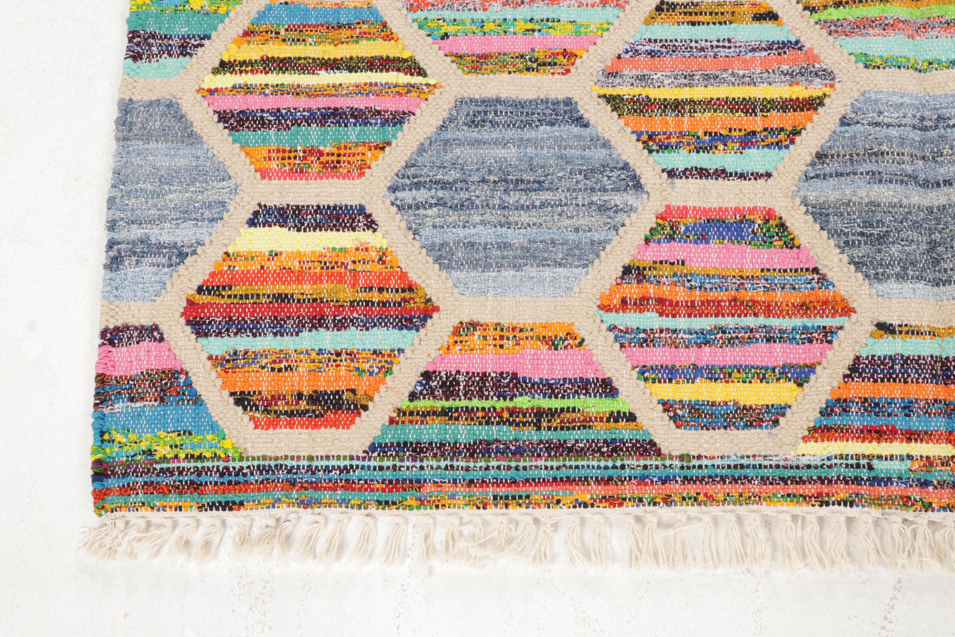 4'10 x 7'5 Handwoven Indian Rag Rug Area Rug