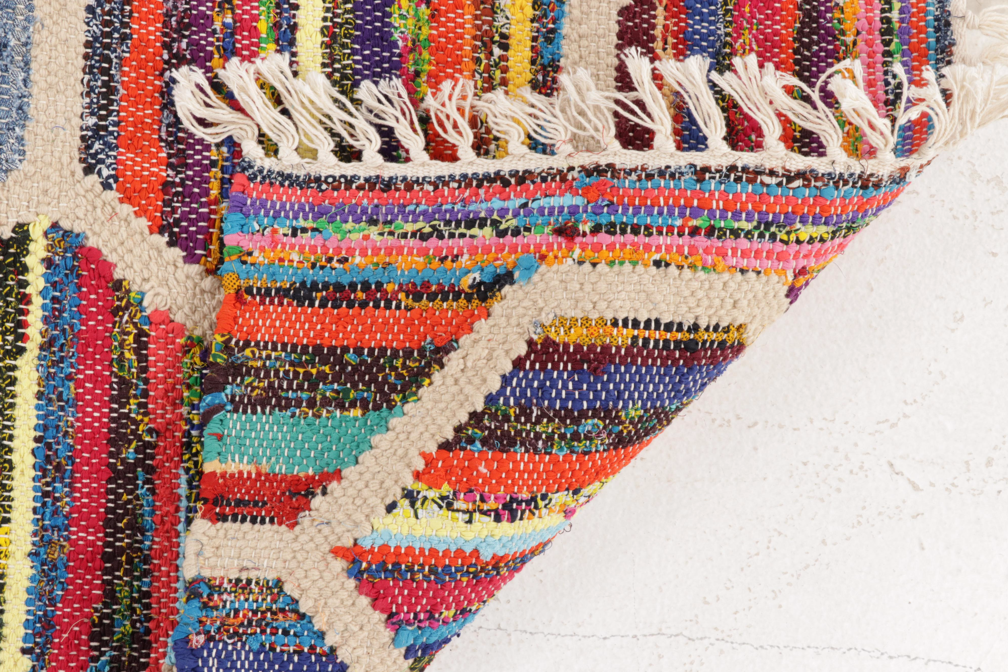 4'10 x 7'5 Handwoven Indian Rag Rug Area Rug
