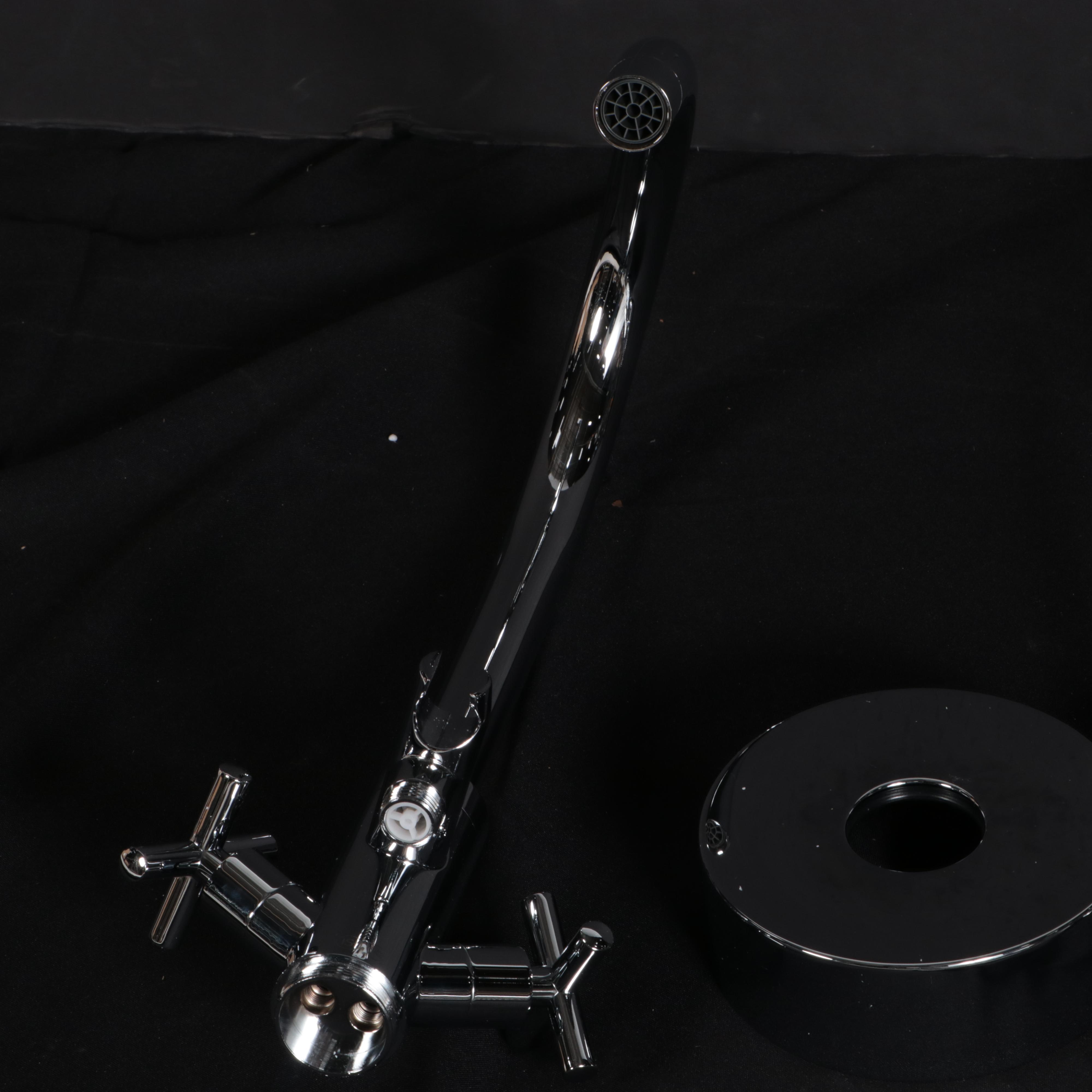 Gooseneck Freestanding Tub Faucet in Chrome