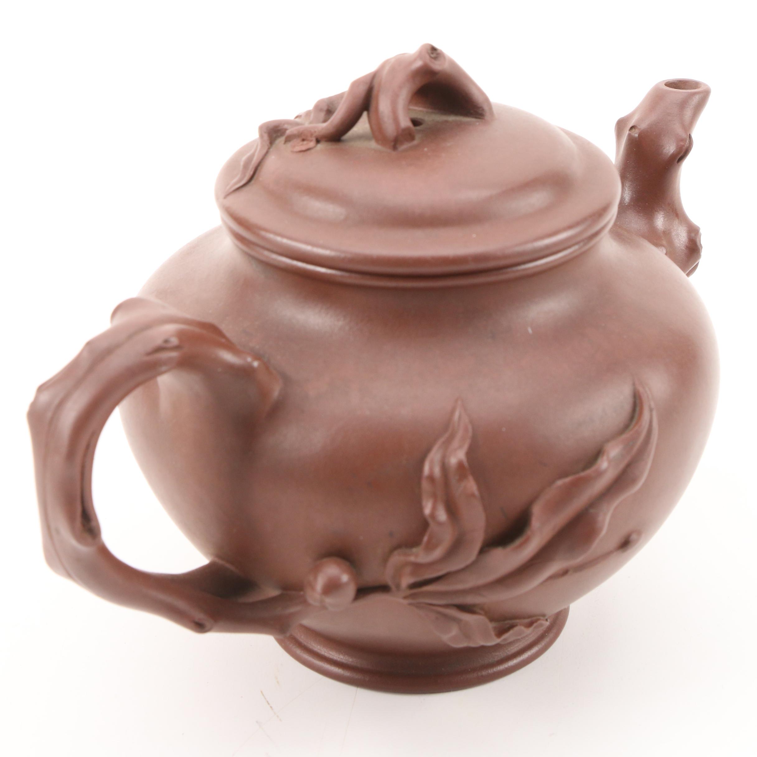 Chinese Yixing Zisha Earthenware Teapot